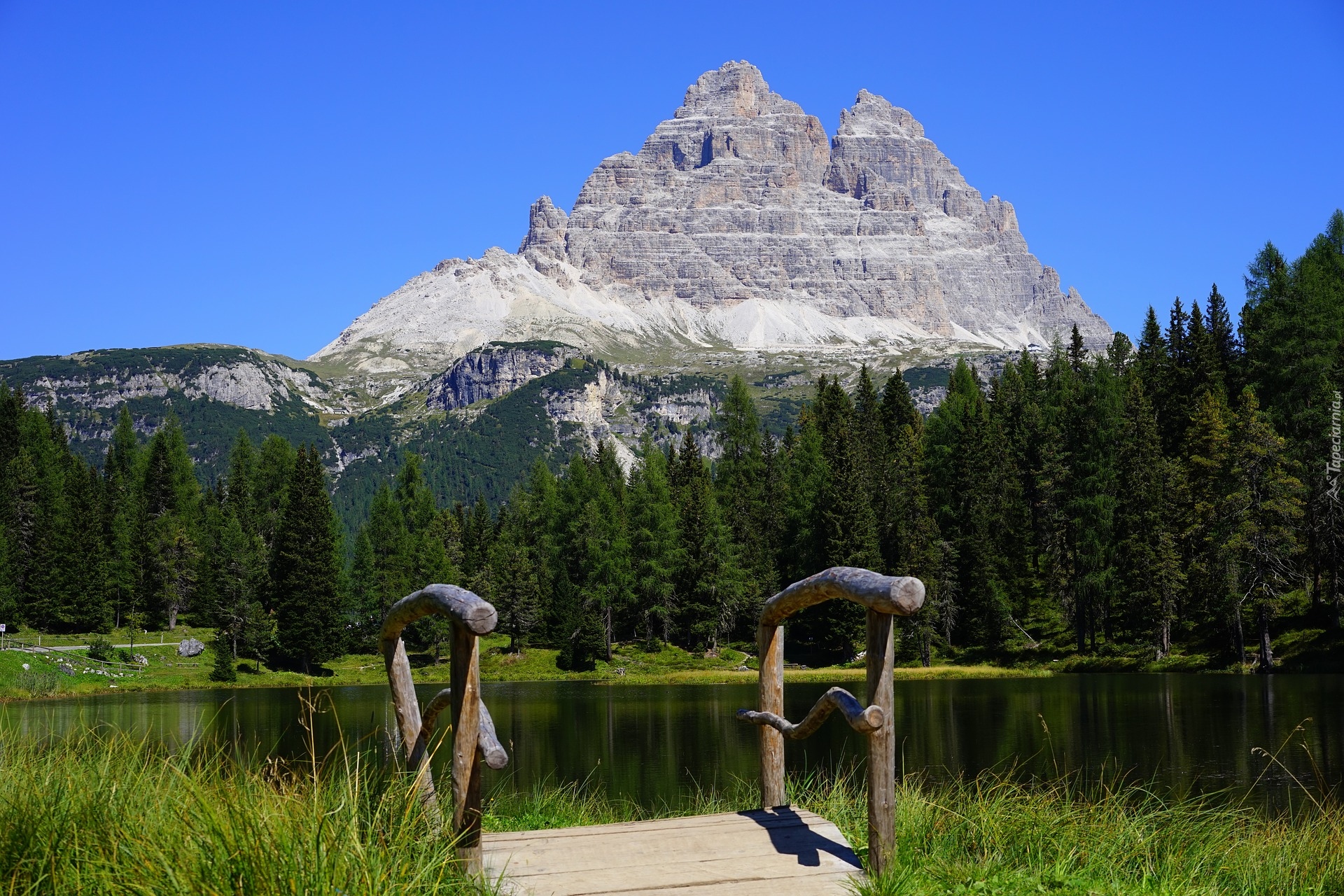 Jezioro, Antorno Lake, Mostek, Góry, Dolomity, Masyw Tre Cime di Lavaredo, Las, Drzewa, Prowincja Belluno, Włochy