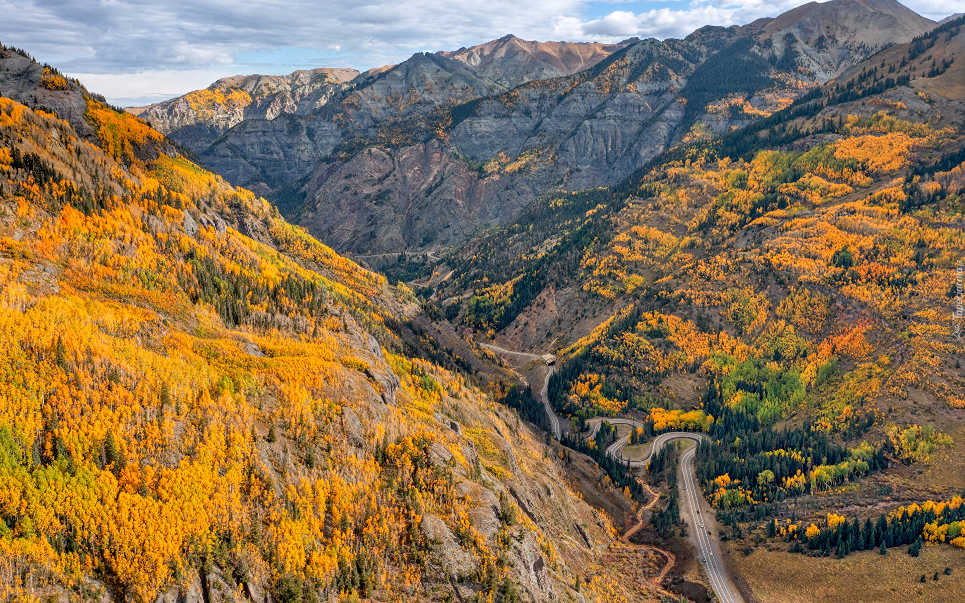 Jesień, Góry, Lasy, Dolina, Droga, Million Dollar Highway US 550, Stan Kolorado, Stany Zjednoczone