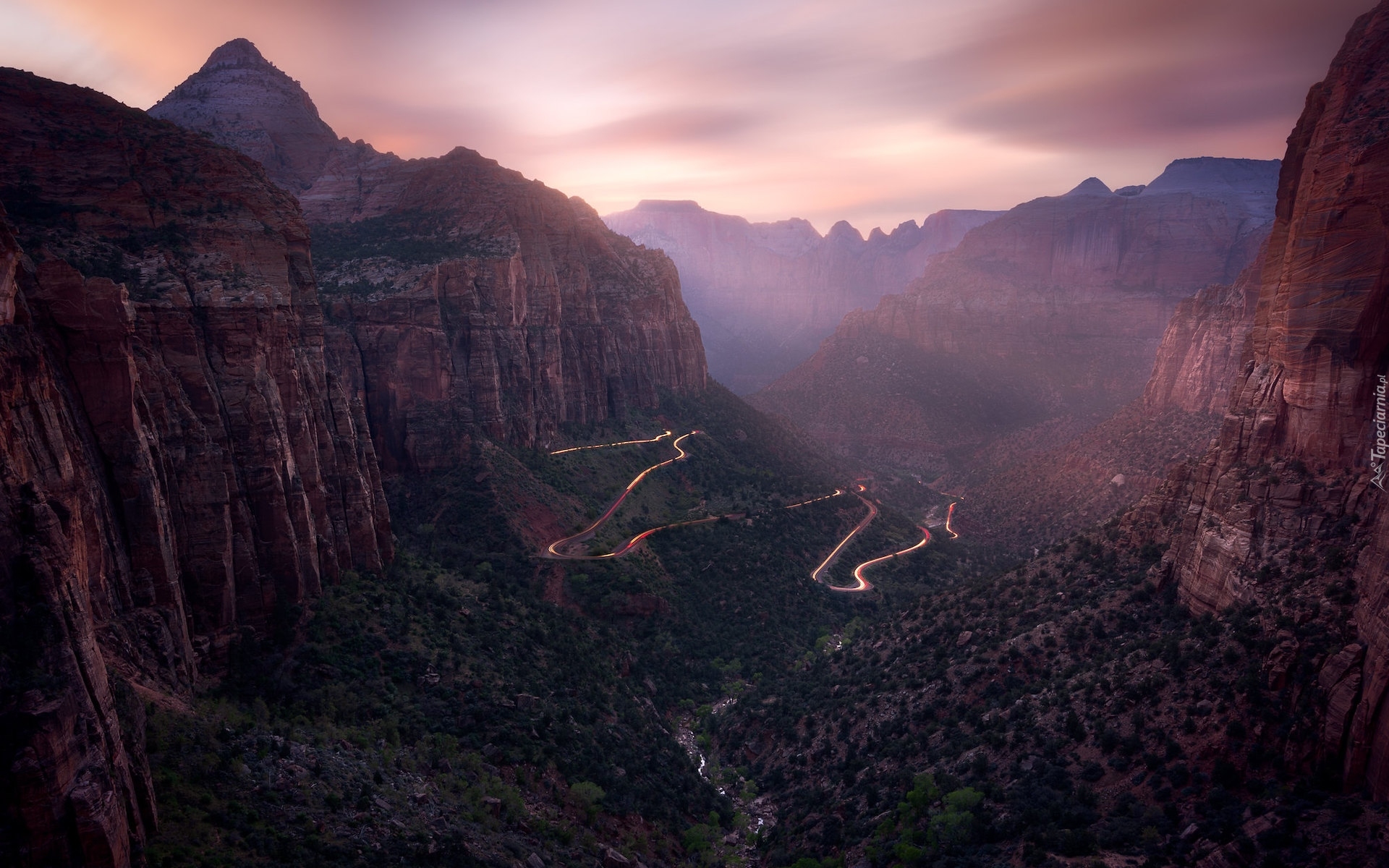 Park Narodowy Zion, Kanion, Zion Canyon, Skały, Rozświetlona, Droga, Stan Utah, Stany Zjednoczone