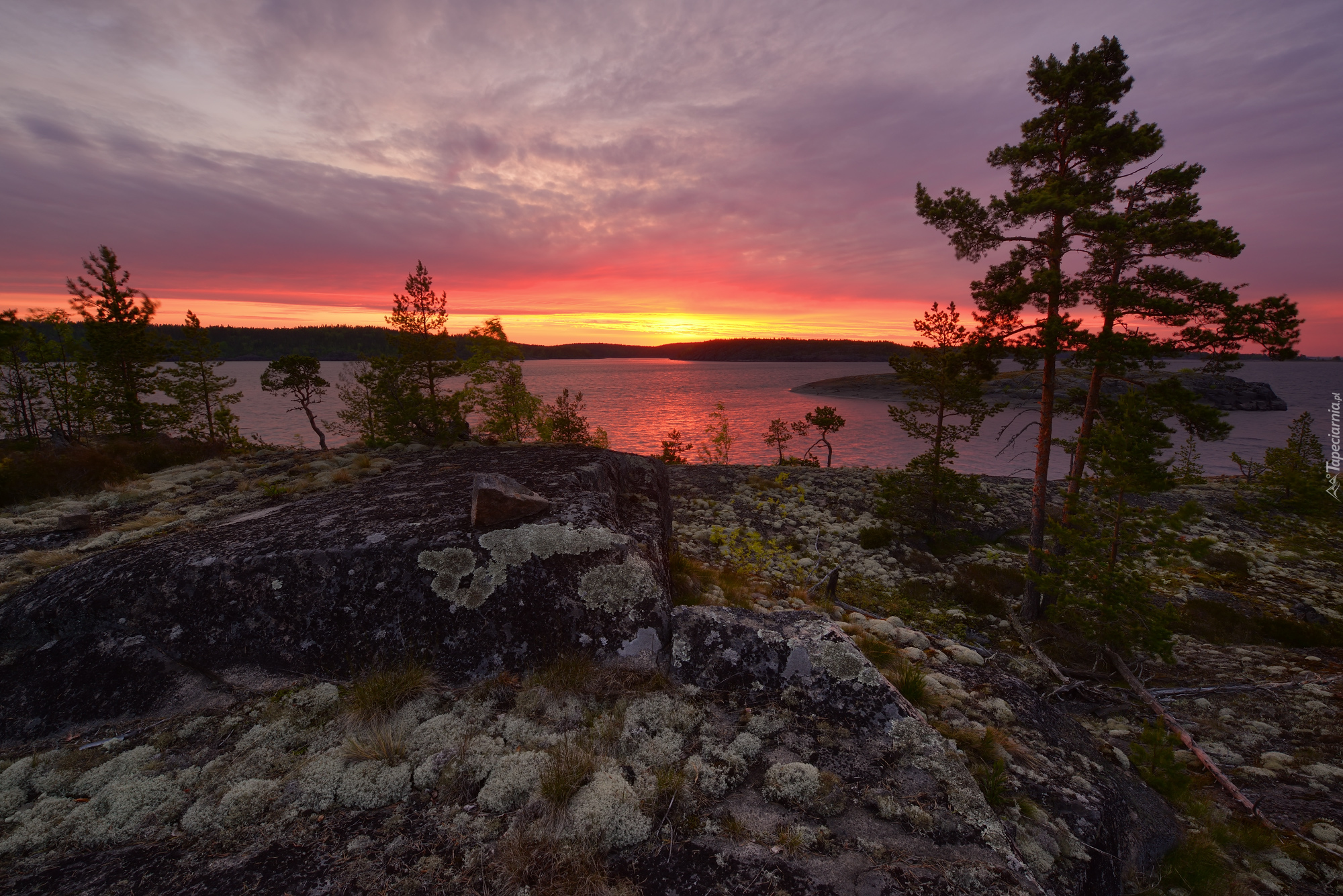 Jezioro Ładoga, Góry, Skały, Drzewa, Zachód słońca, Karelia, Rosja