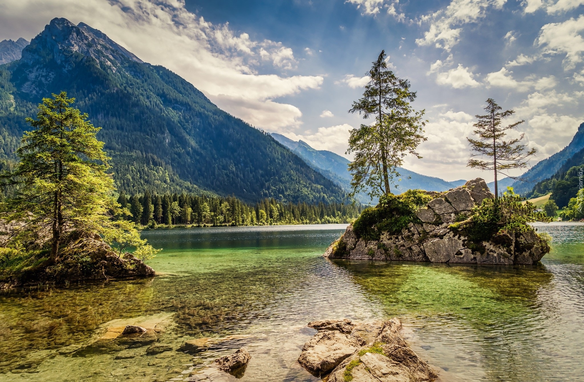 Jezioro Hintersee, Drzewa, Skały, Góry Alpy, Mgła, Domy, Bawaria, Niemcy