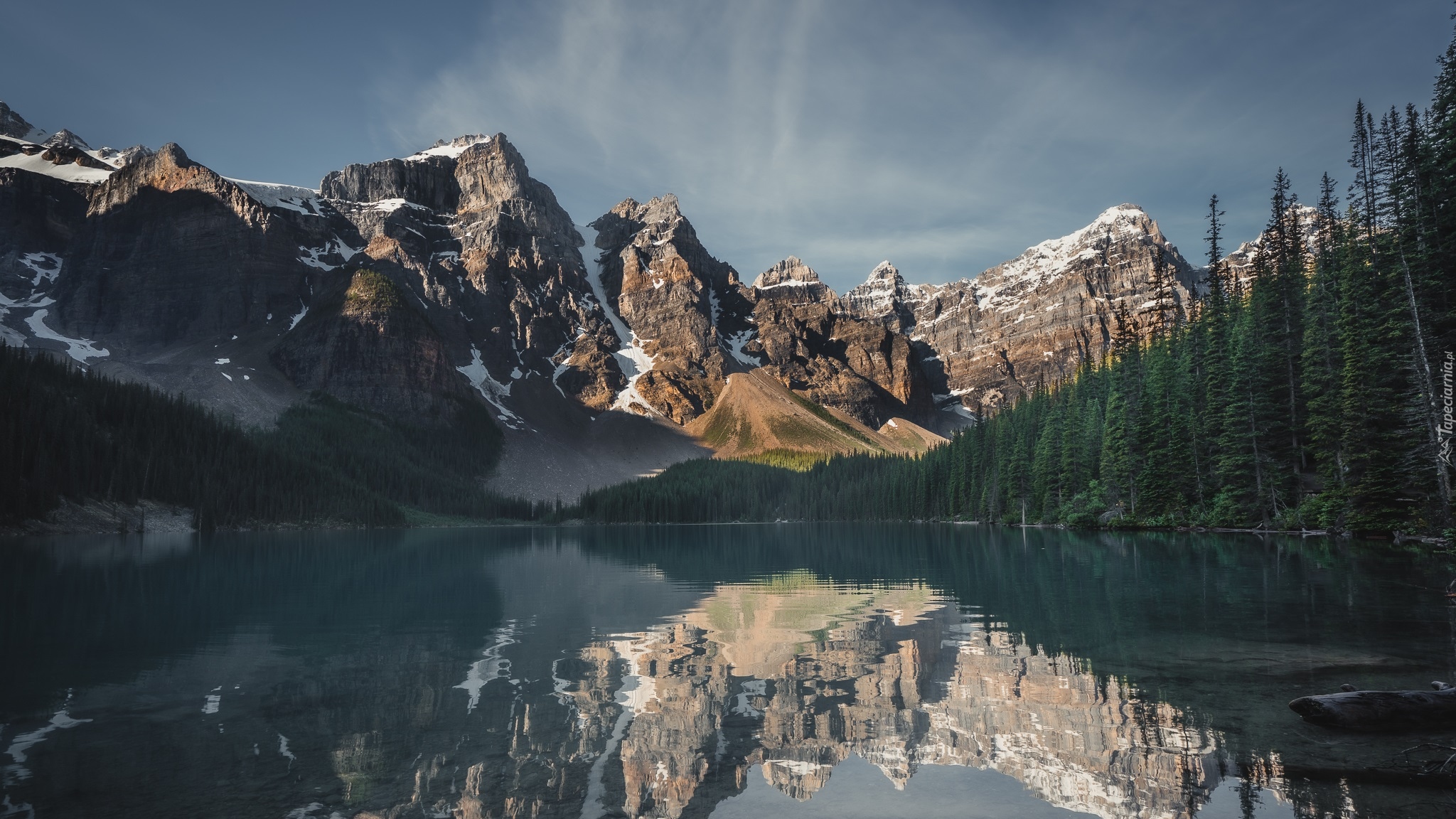 Jezioro, Moraine Lake, Lasy, Drzewa, Góry, Park Narodowy Banff, Prowincja Alberta, Kanada