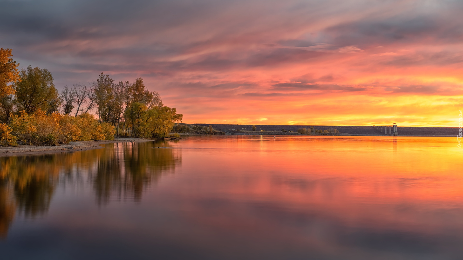 Wschód słońca, Kolorowe, Niebo, Drzewa, Jezioro, Lake Chatfield, Kolorado, Stany Zjednoczone