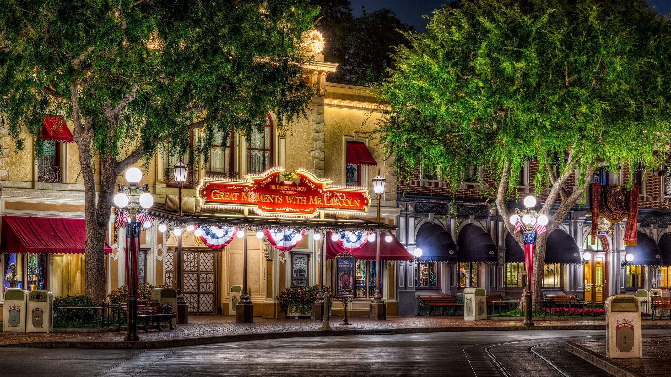 Disneyland, Wesołe miasteczko, Ulica, Oświetlenie, Anaheim, Kalifornia, Stany Zjednoczone