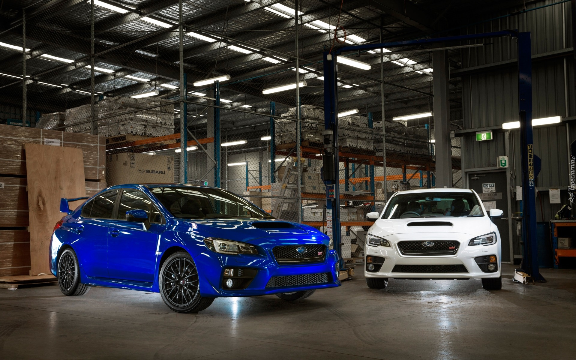 Dwa Subaru WRX STI NR4 rocznik 2015