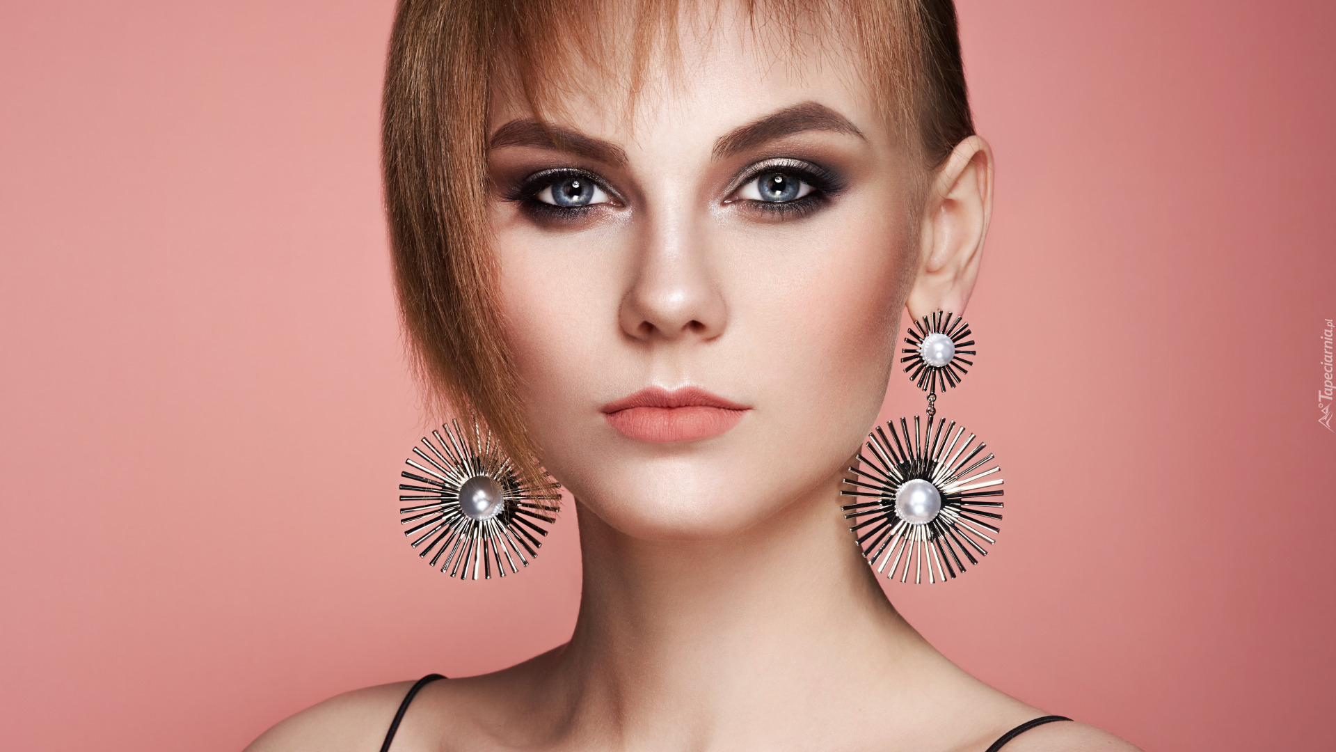 Dziewczyna, Makijaż, Kolczyki