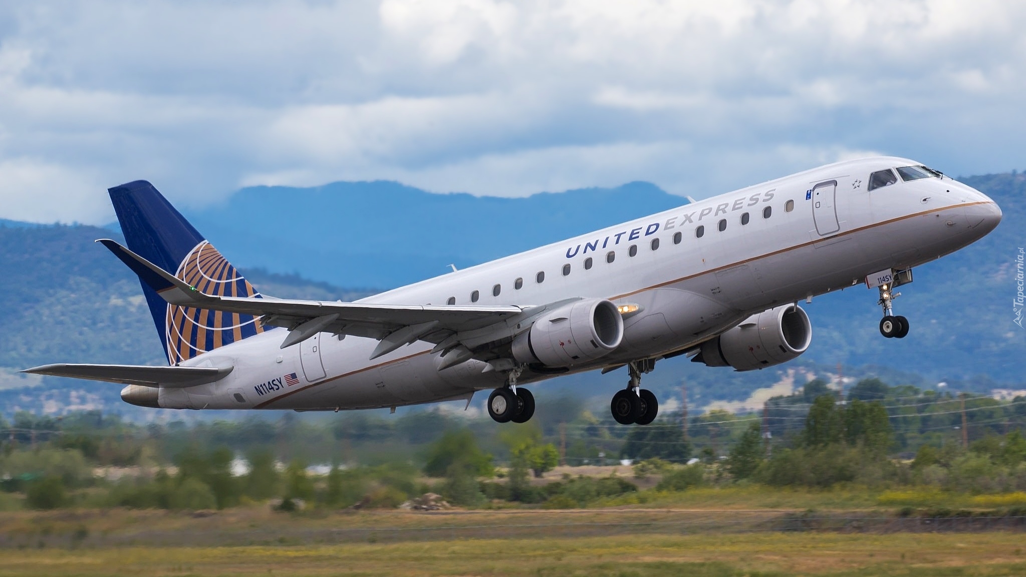 Samolot pasażerski, Embraer 175