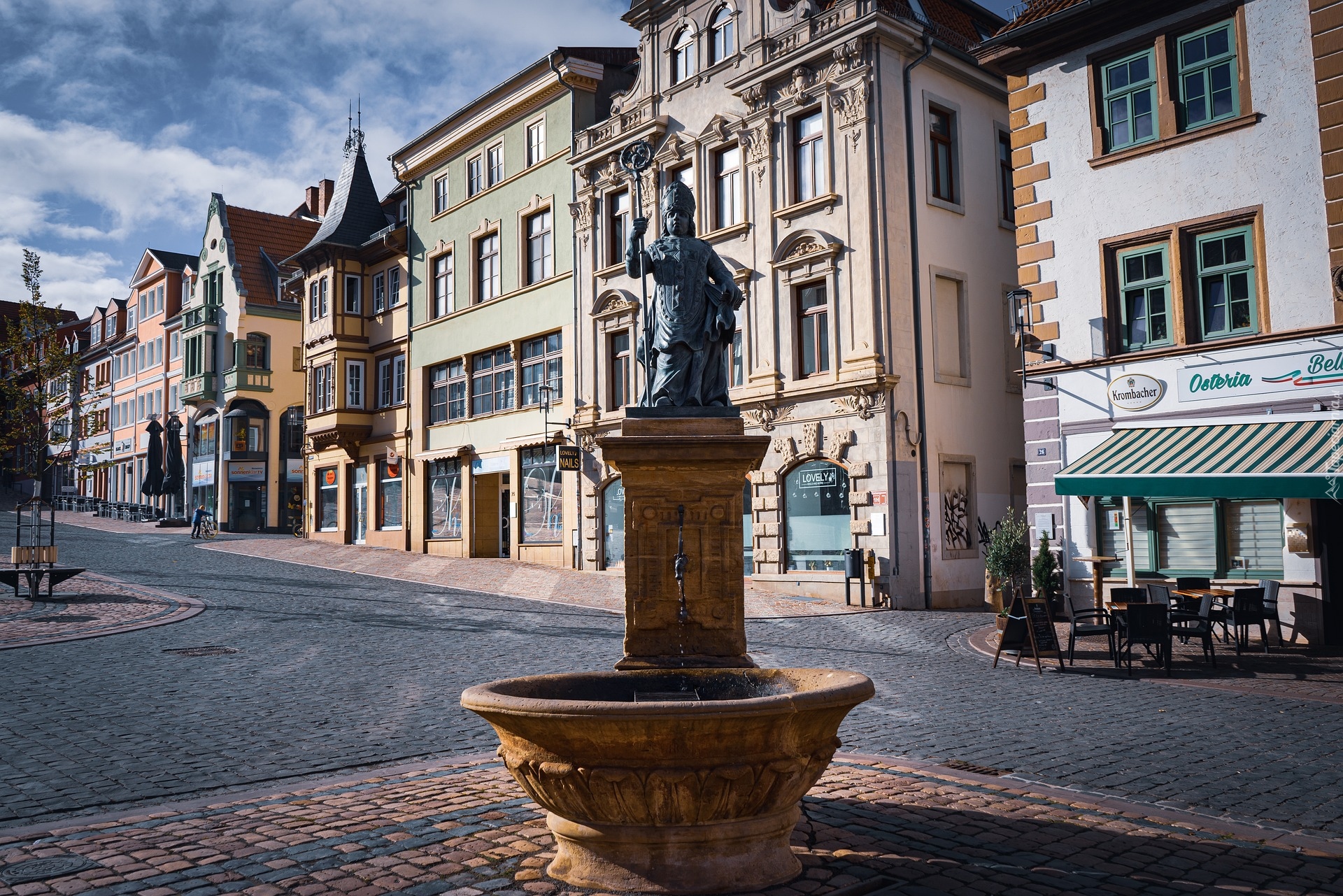Domy, Figura św Gottharda, Gotha, Turyngia, Niemcy