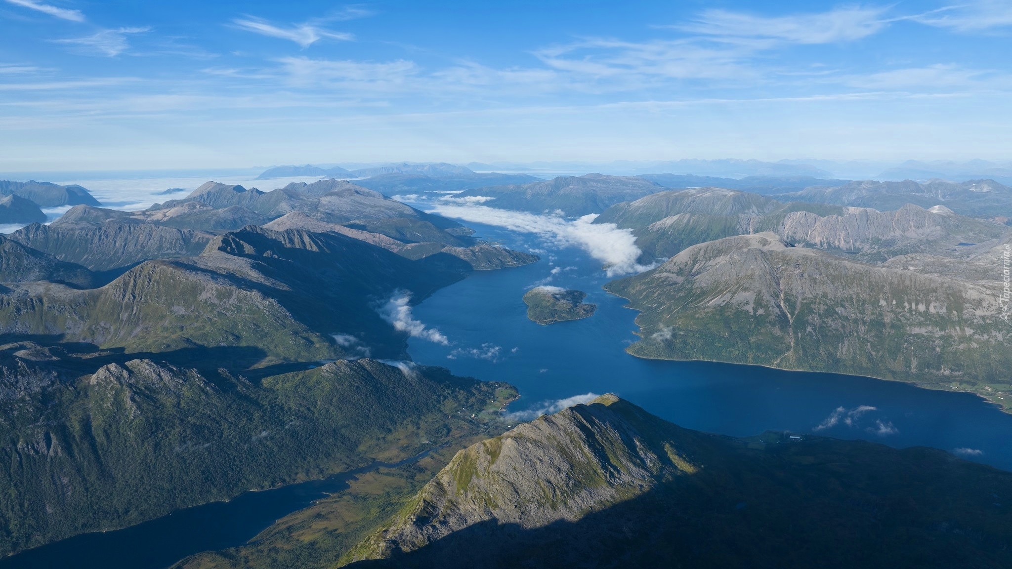 Góry, Fiord, Gullesfjorden, Lofoty, Norwegia