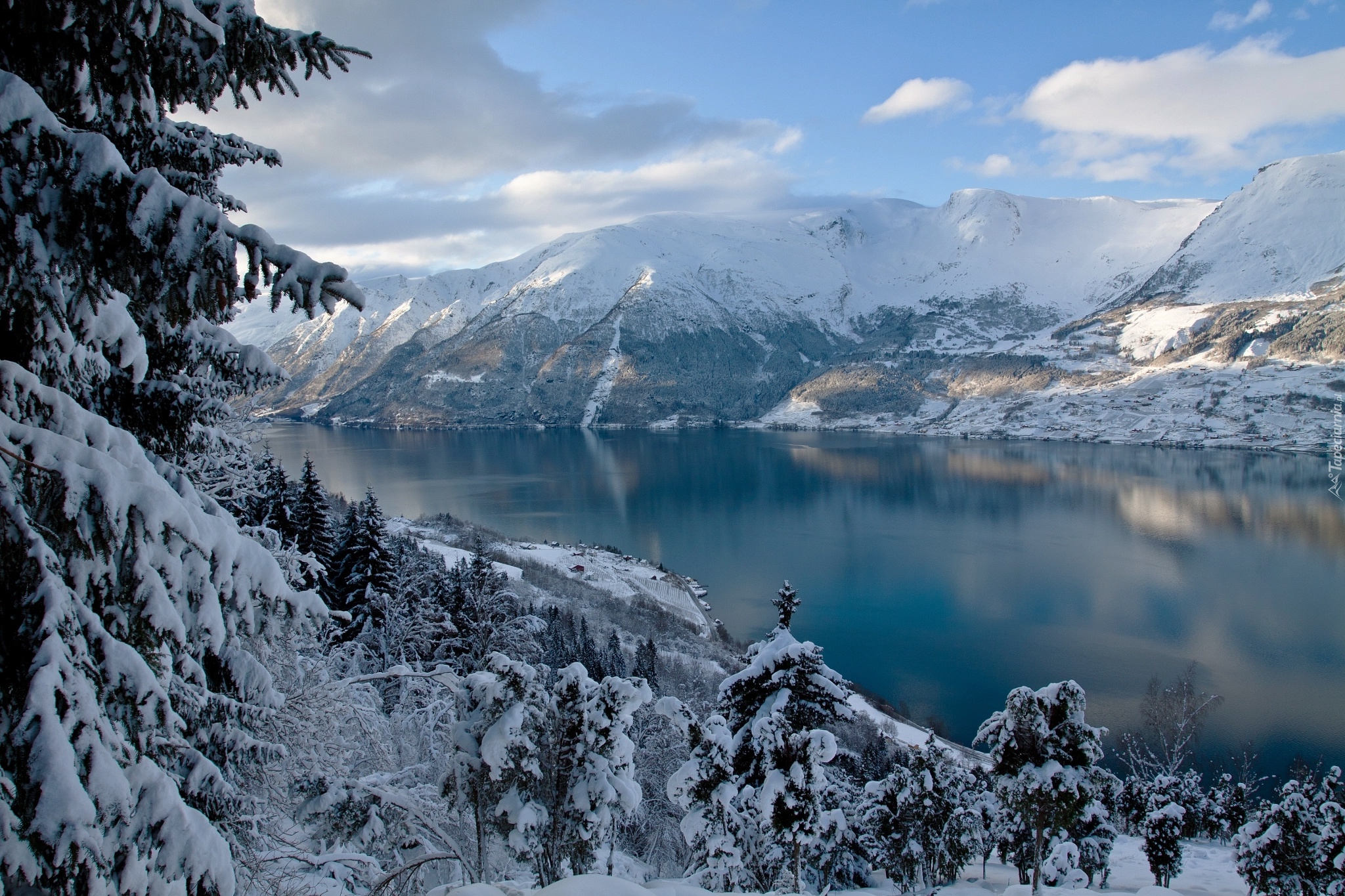 Norwegia, Okręg Hordaland, Region Hardanger, Fiord Sorfjorden