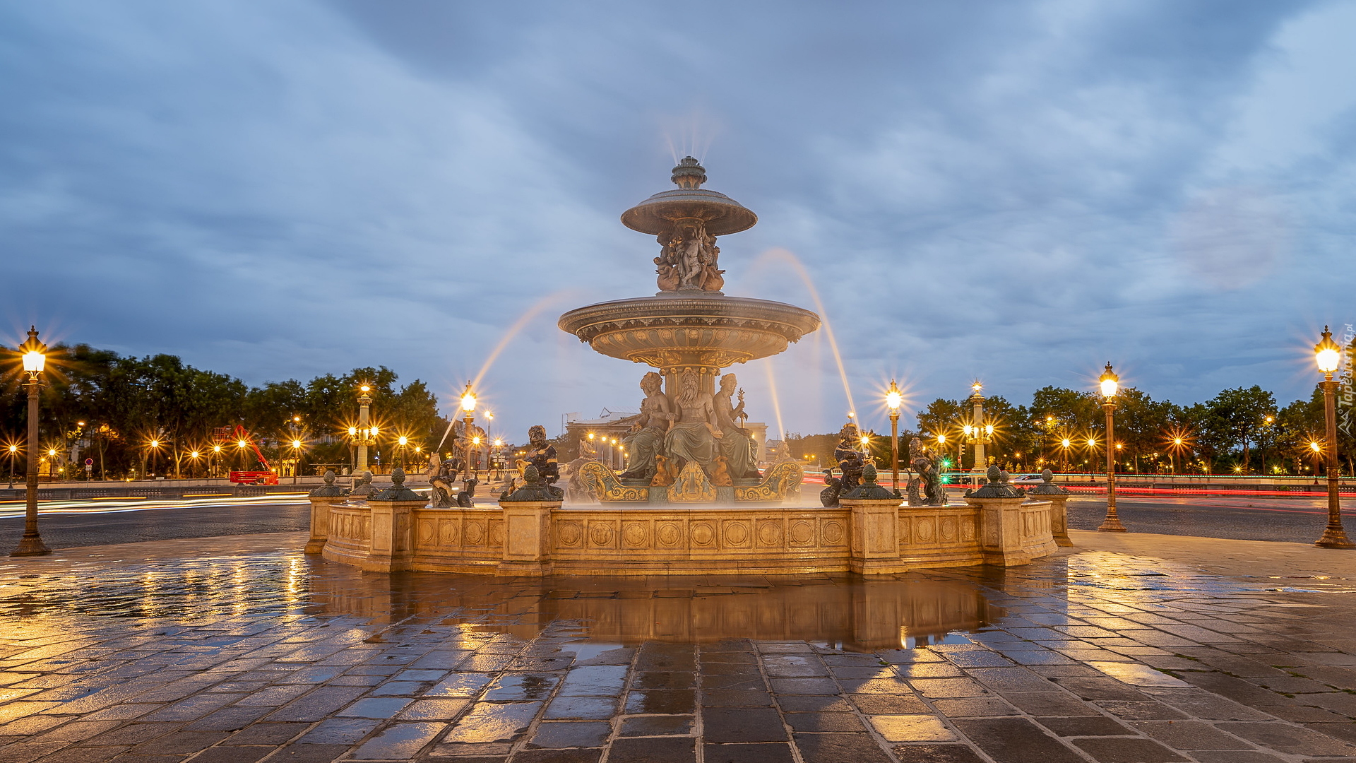 Place de la Concorde, Plac Zgody, Fontaine des Mers, Fontanna Mórz, Latarnie, Paryż, Francja
