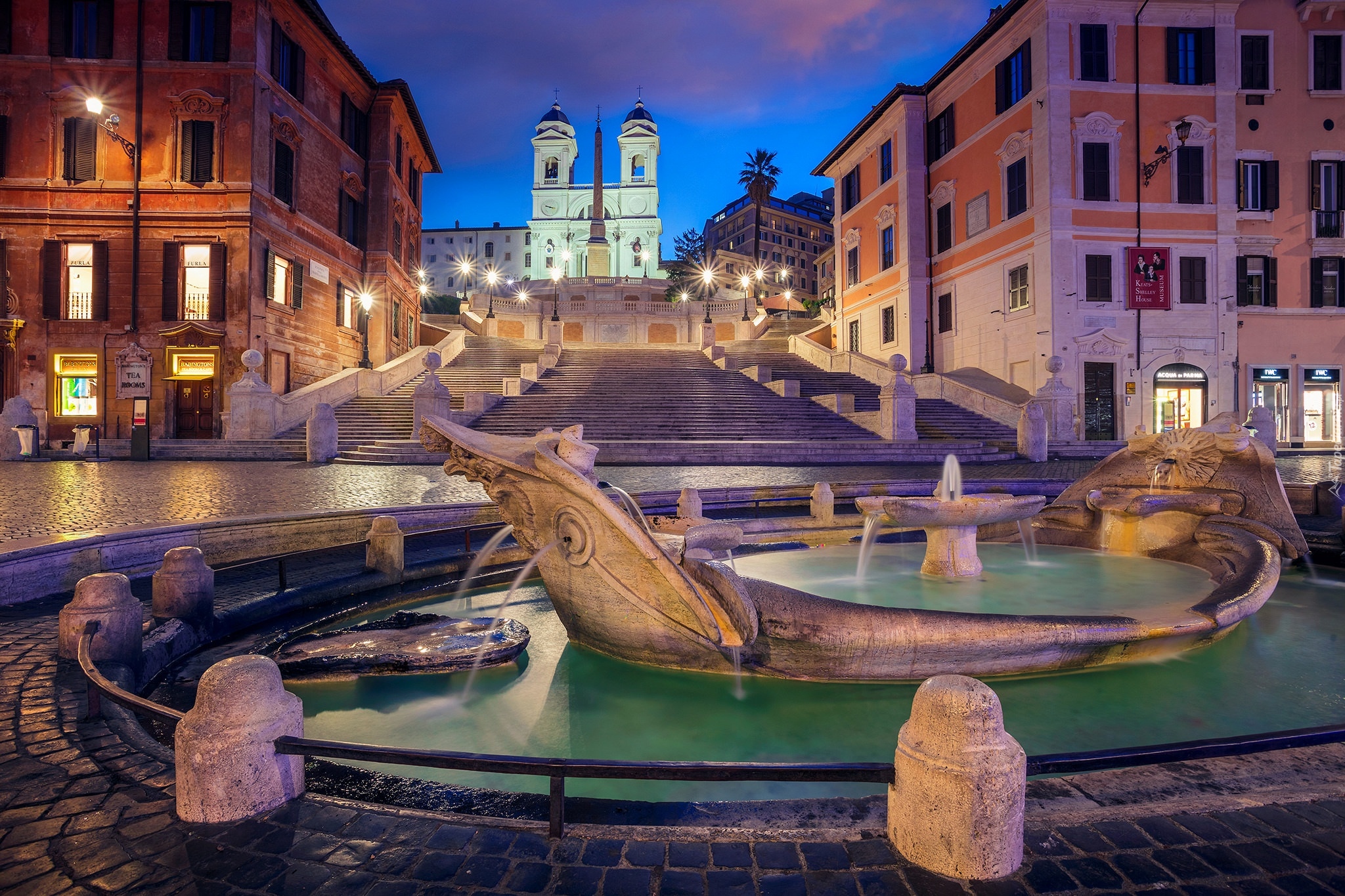 Włochy, Rzym, Plac Piazza di Spagna - Plac Hiszpański, Schody Hiszpańskie, Fontana della Barcaccia, Noc, Światła