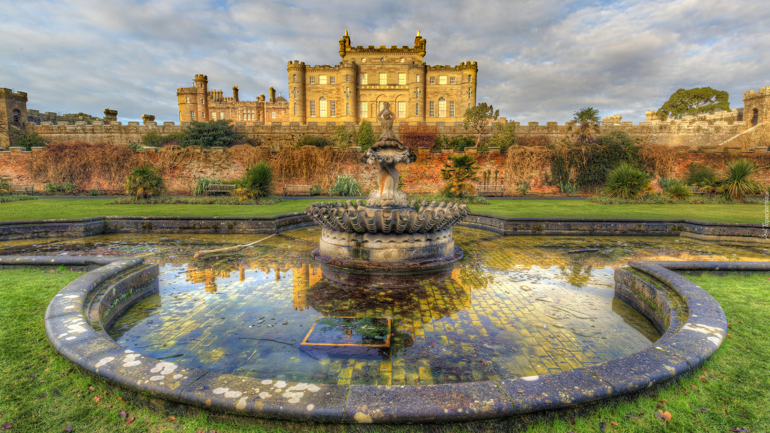 Szkocja, Zamek Culzean Castle, Fontanna, HDR