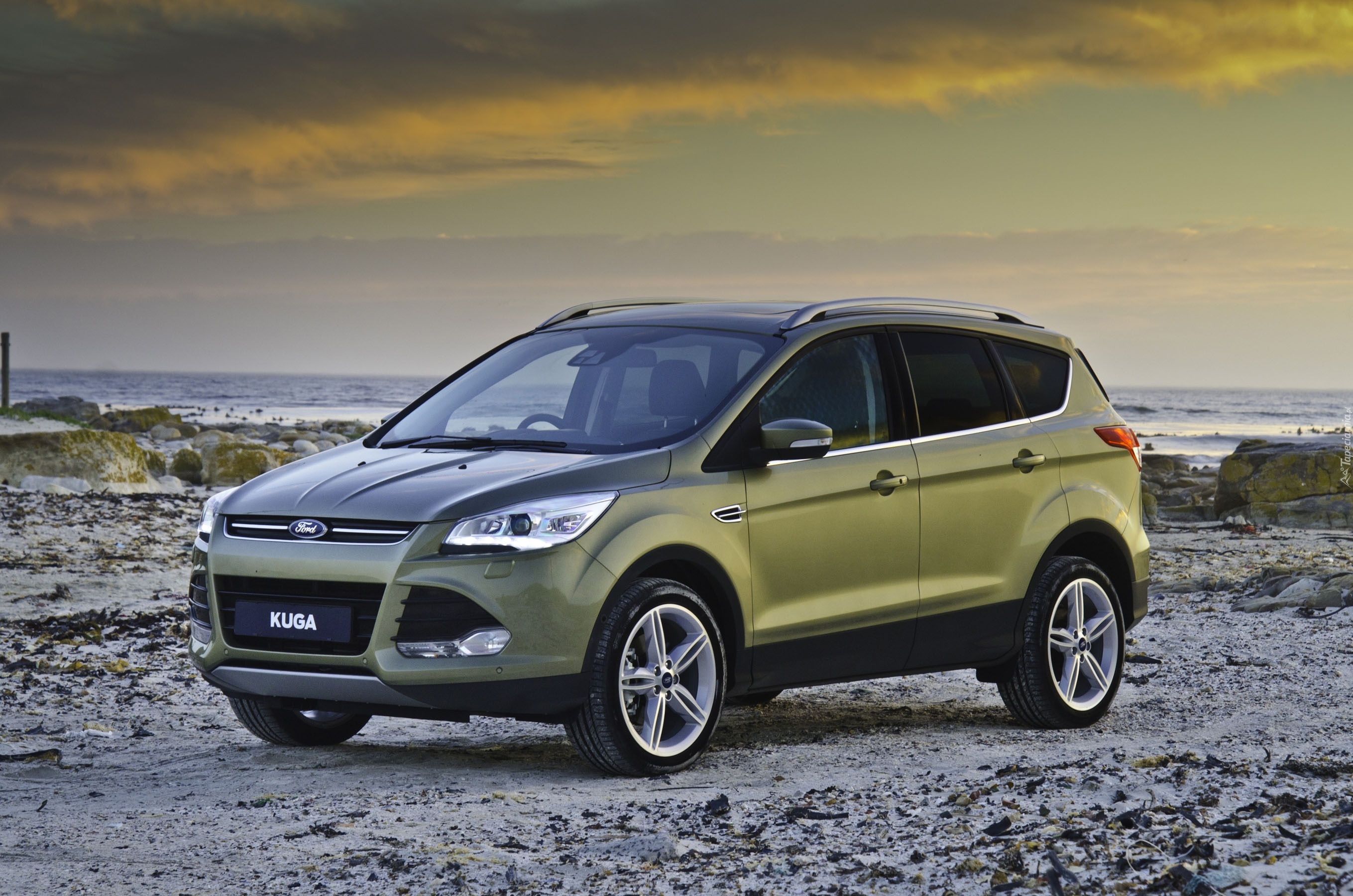 Форд куга 1 бензин. Форд Куга 2. Форд Куга 2 2013. Ford Kuga 2 2014. Форд Куга 2013.