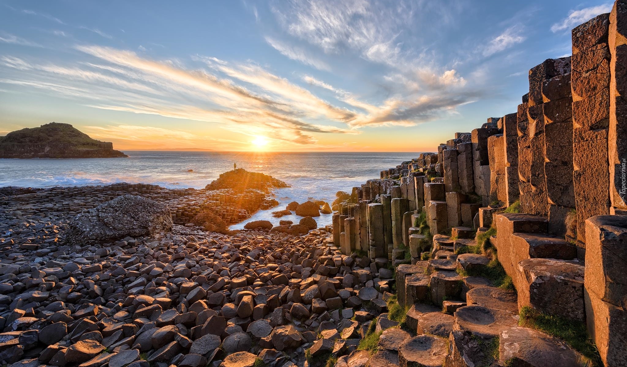 Morze, Skały, Formacja Giants Causeway, Grobla Olbrzyma, Kamienie, Wschód słońca, Antrim, Irlandia Północna
