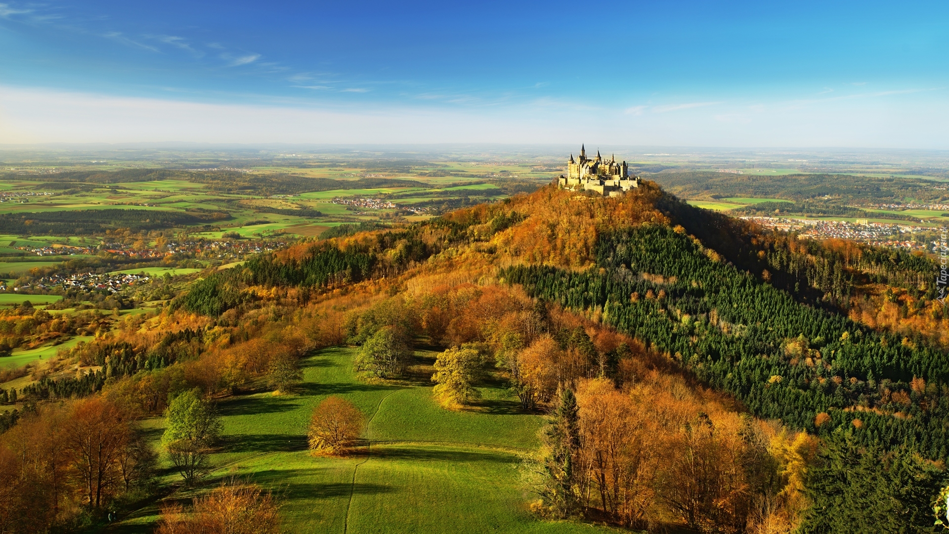 Góra Hohenzollern, Zamek Hohenzollern, Drzewa, Jesień, Wzgórze, Badenia-Wirtembergia, Niemcy