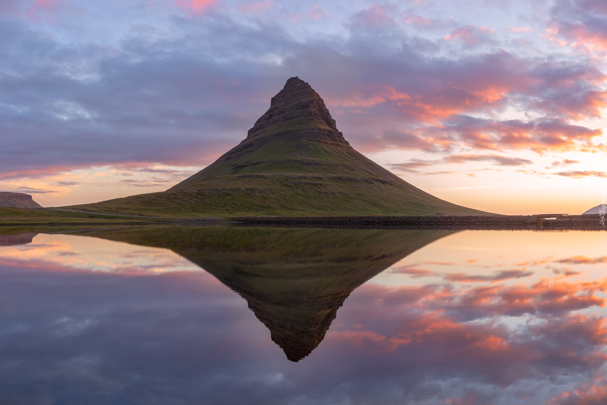 Góra Kirkjufell, Rzeka, Odbicie, Islandia