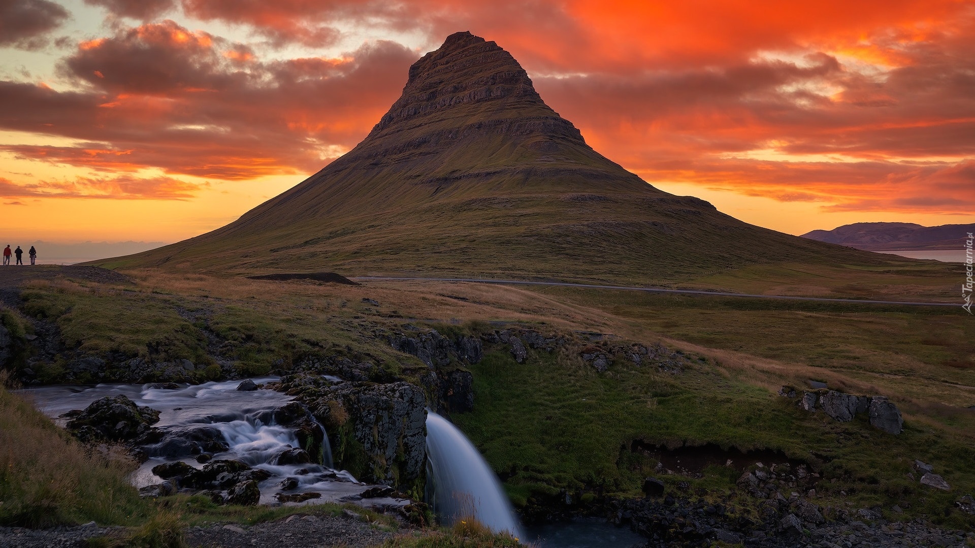 Góra, Kirkjufell, Zachód słońca, Wodospad, Skały, Islandia