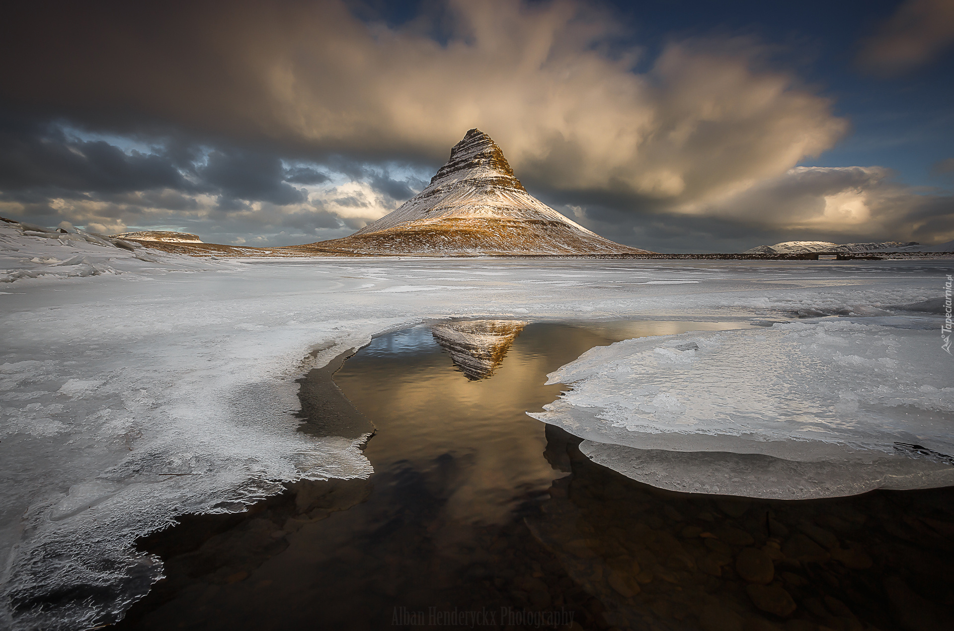 Zima, Islandia, Morze, Góra Kirkjufell