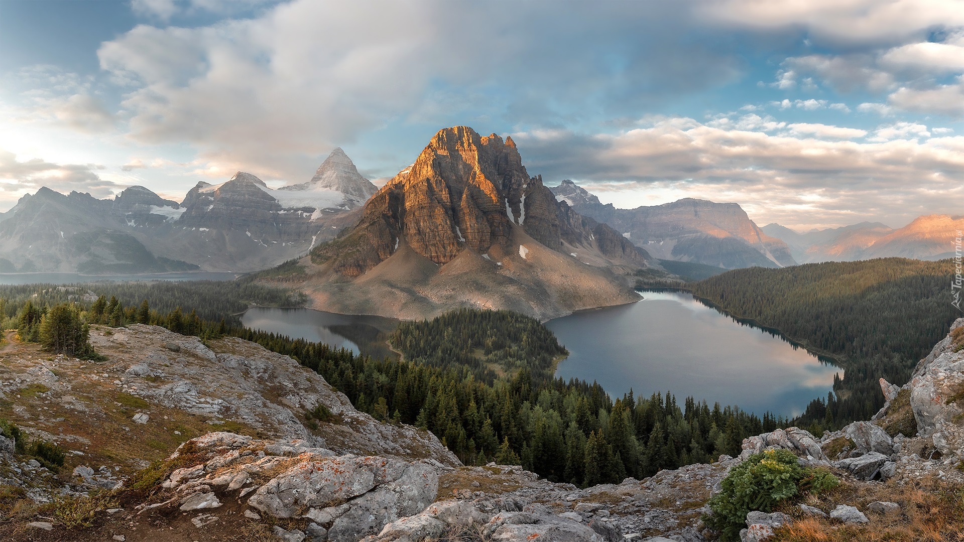 Poranek, Mgła, Góry, Góra, Mount Assiniboine, Jeziora, Cerulean Lake, Jezioro, Sunburst Lake, Kanada