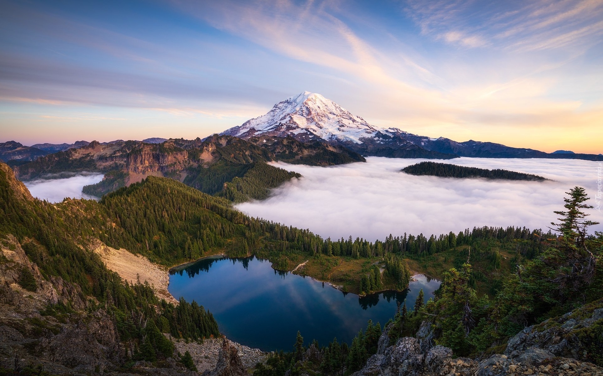 Mgła, Lasy, Drzewa, Góra, Mount Rainier, Park Narodowy Mount Rainier, Jezioro, Eunice Lake, Stan Waszyngton, Stany Zjednoczone