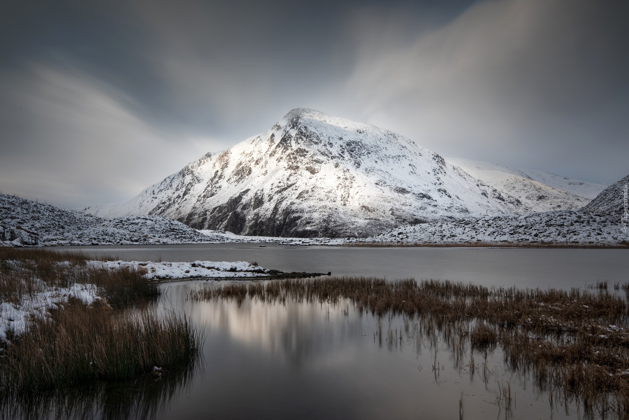 Góra Pen yr Ole Wen, Zima, Jezioro, Park Narodowy Snowdonia, Walia