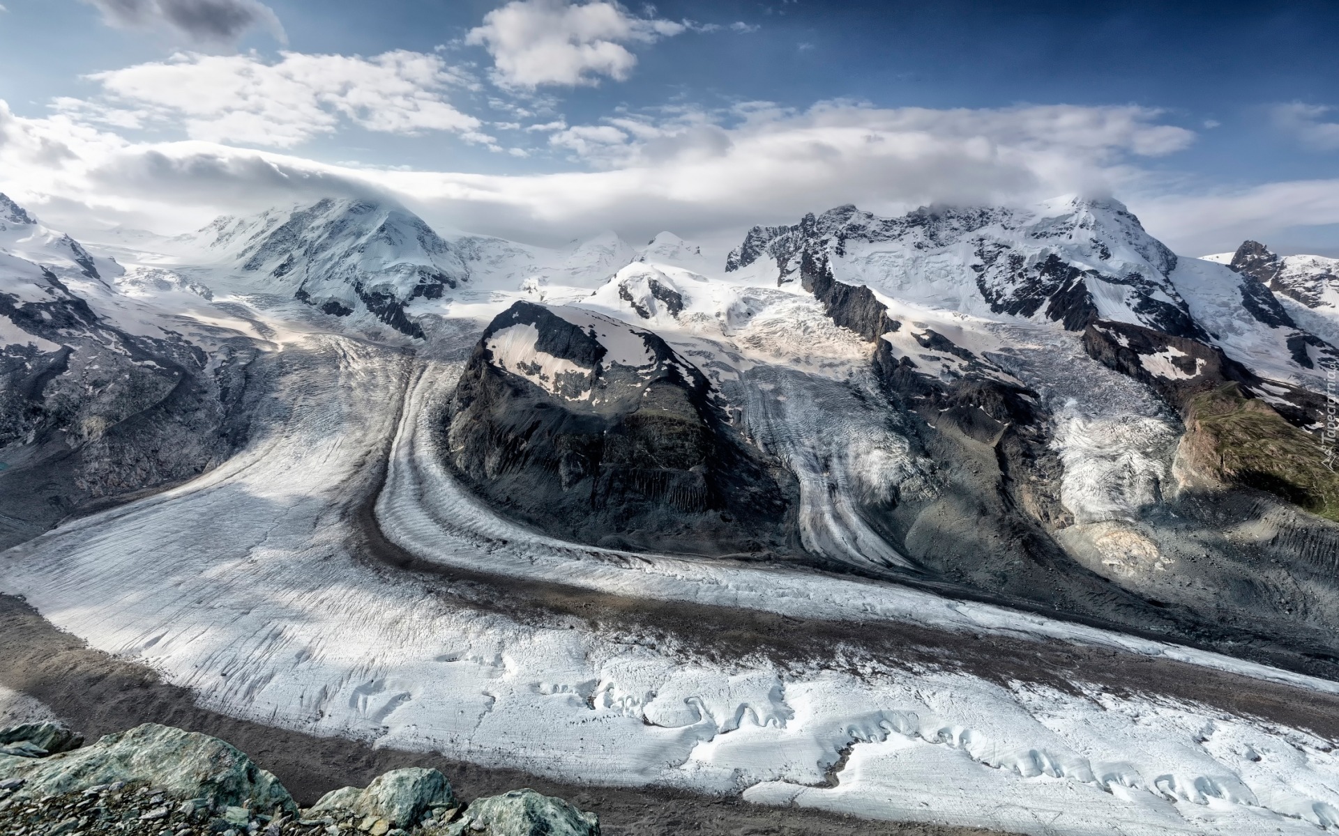 Góry Alpy, Lodowiec Gornergletscher, Szwajcaria, Śnieg, Chmury Zima