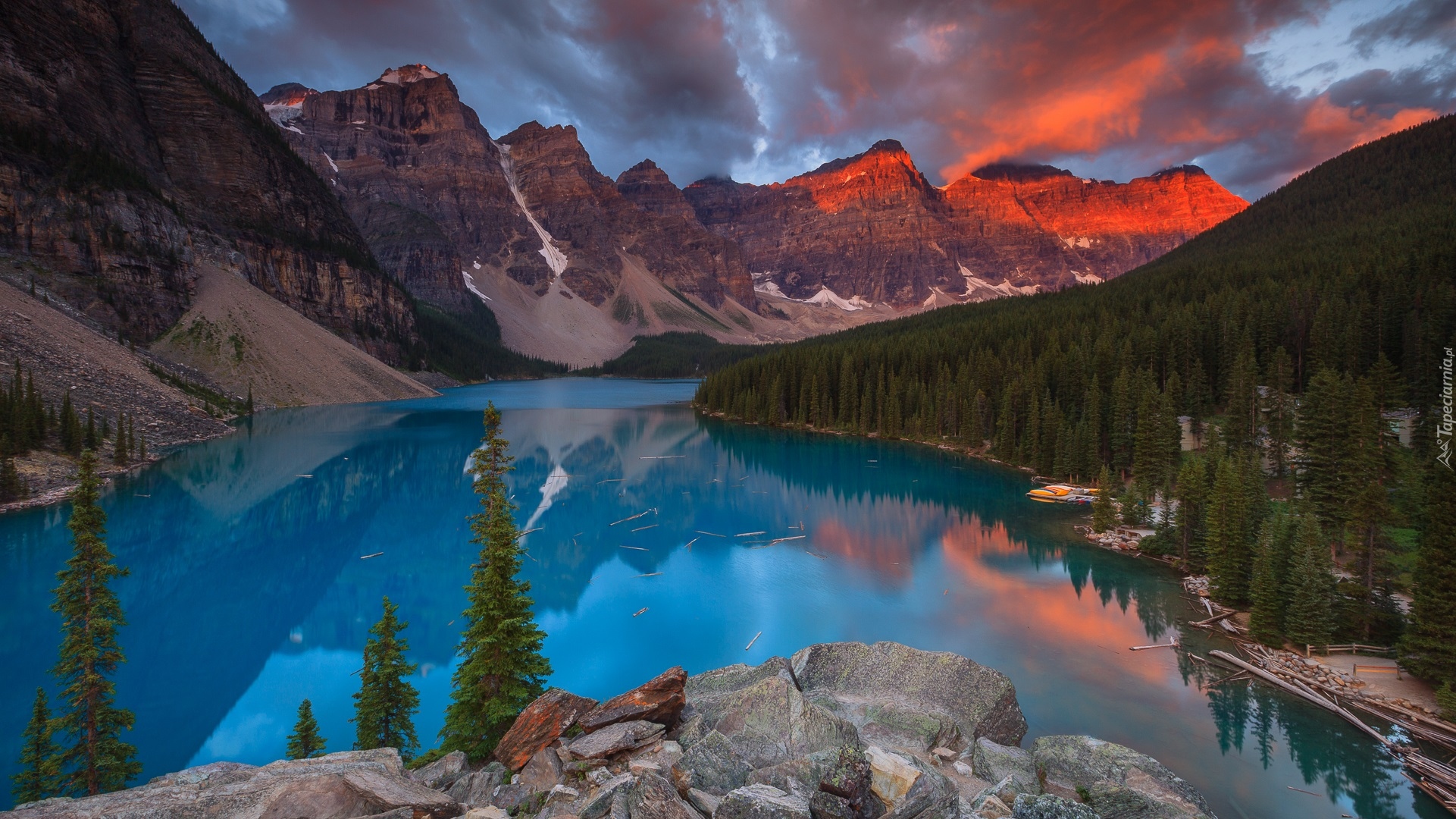 Kanada, Prowincja Alberta, Park Narodowy Banff, Góry, Jezioro Moraine, Chmury