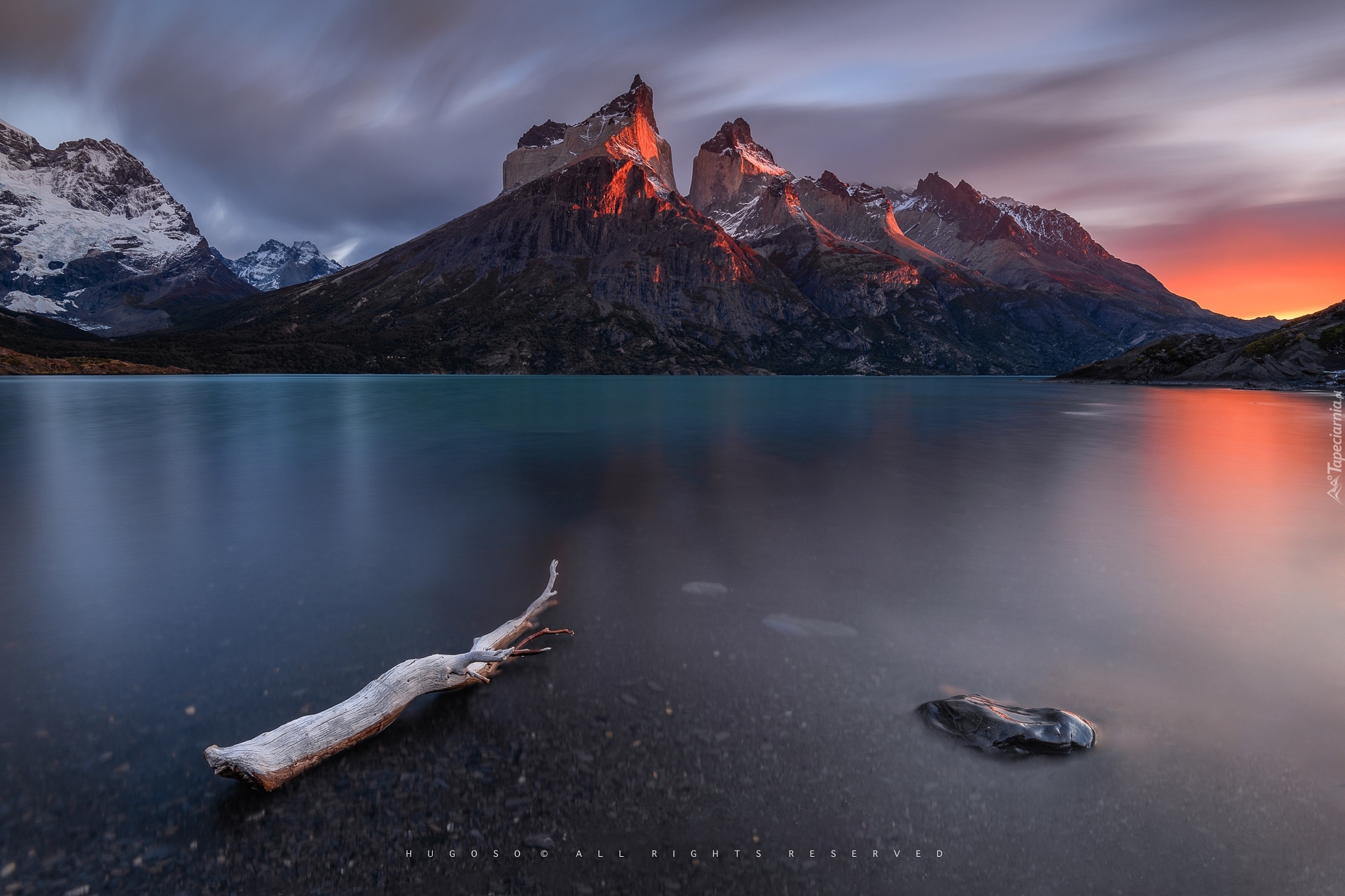 Góry, Cordillera del Paine, Jezioro, Park Narodowy Torres del Paine, Patagonia, Chile