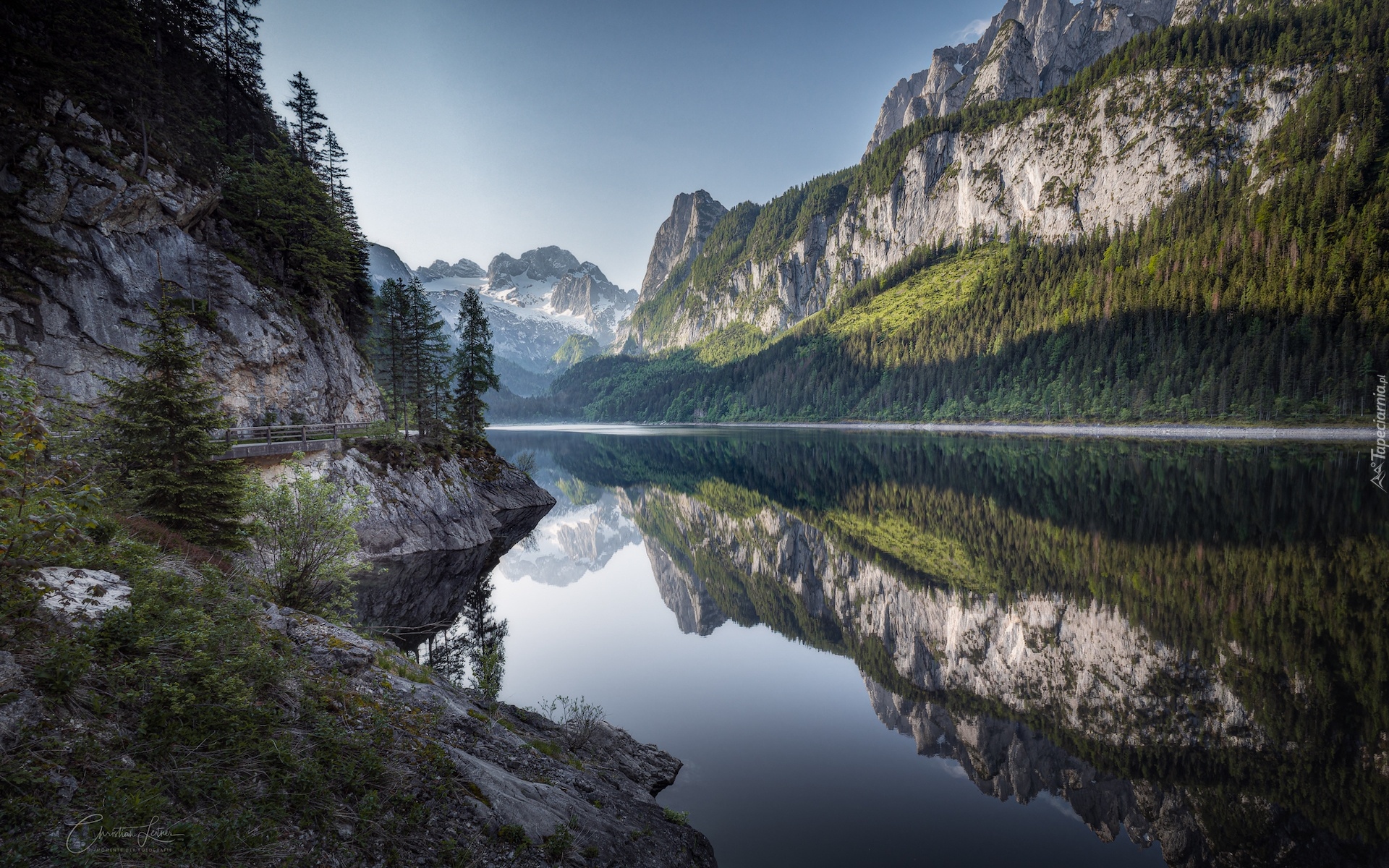 Austria, Góry, Dachstein, Salzkammergut, Jezioro, Gosausee, Skały, Drzewa, Odbicie