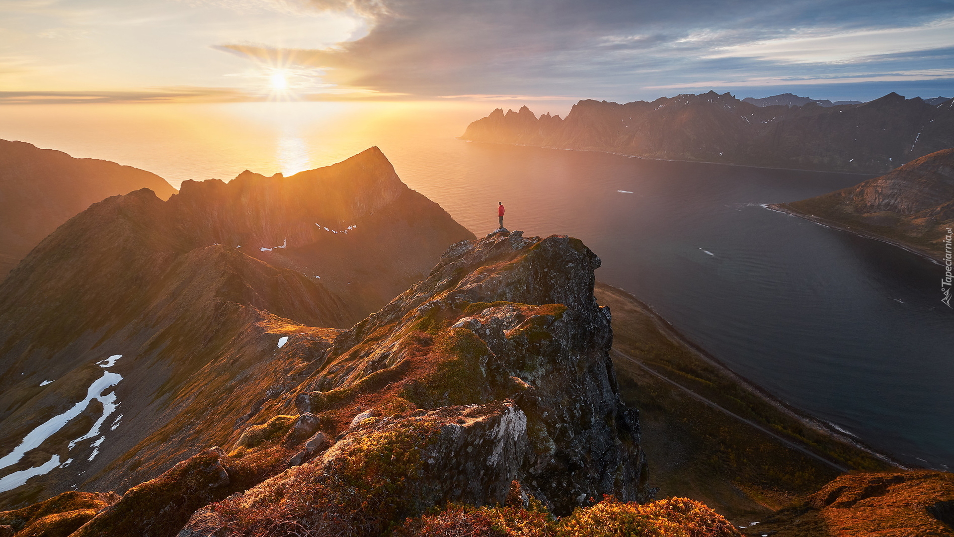 Morze, Fiord Mefjorden, Góry, Zachód słońca, Wyspa Senja, Norwegia