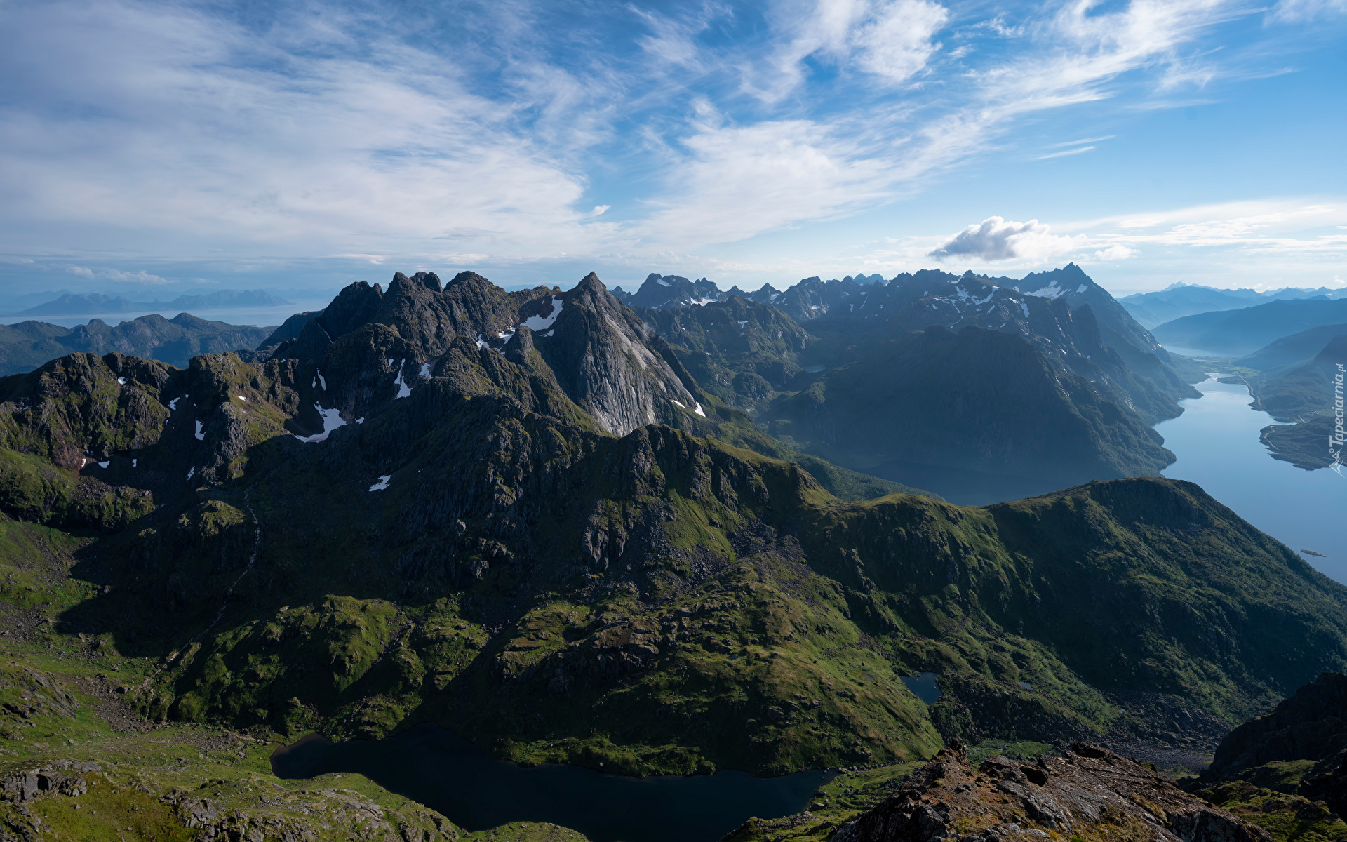 Norwegia, Wyspa Senja, Góry, Fiord Mefjorden