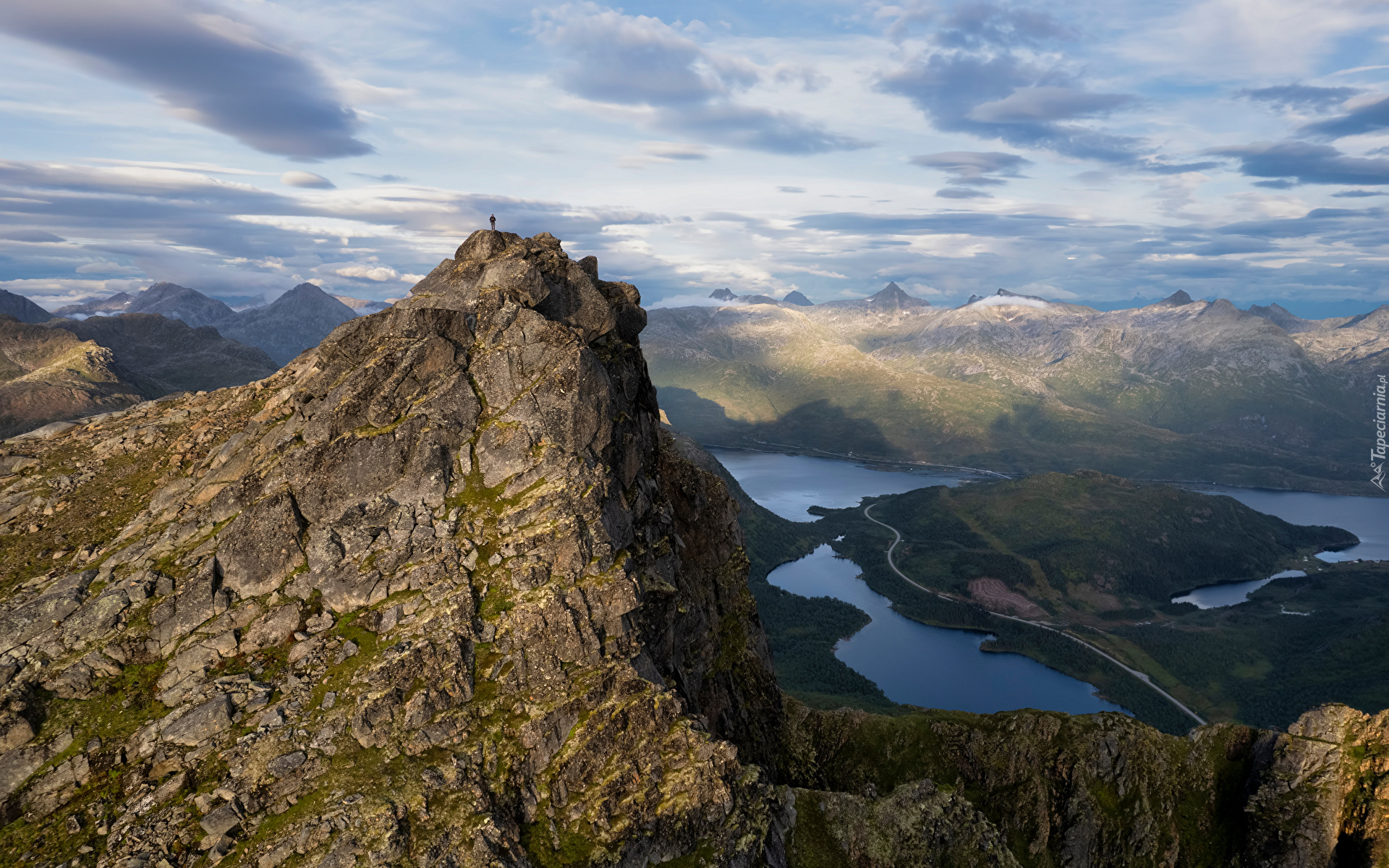 Norwegia, Góry, Lofoty, Jeziora, Chmury