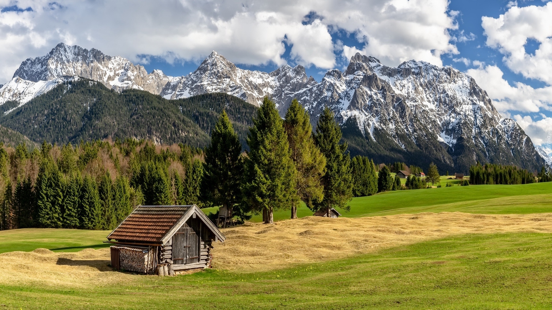 Niemcy, Bawaria, Góry Karwendel, Las, Drzewa, Drewniany, Domek, Chmury