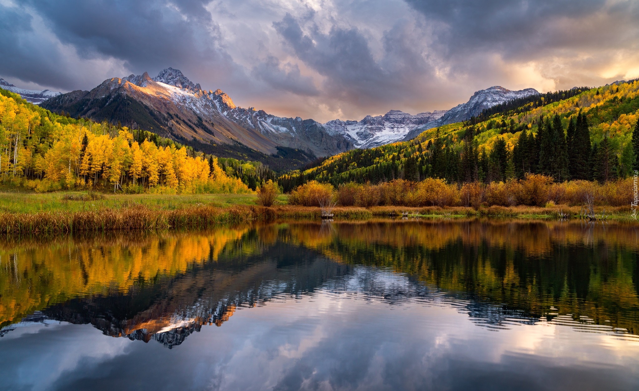 Góry, San Juan Mountains, Góra Sneffels, Jezioro, Blue Lake, Las, Drzewa, Jesień, Chmury, Stan Kolorado, Stany Zjednoczone