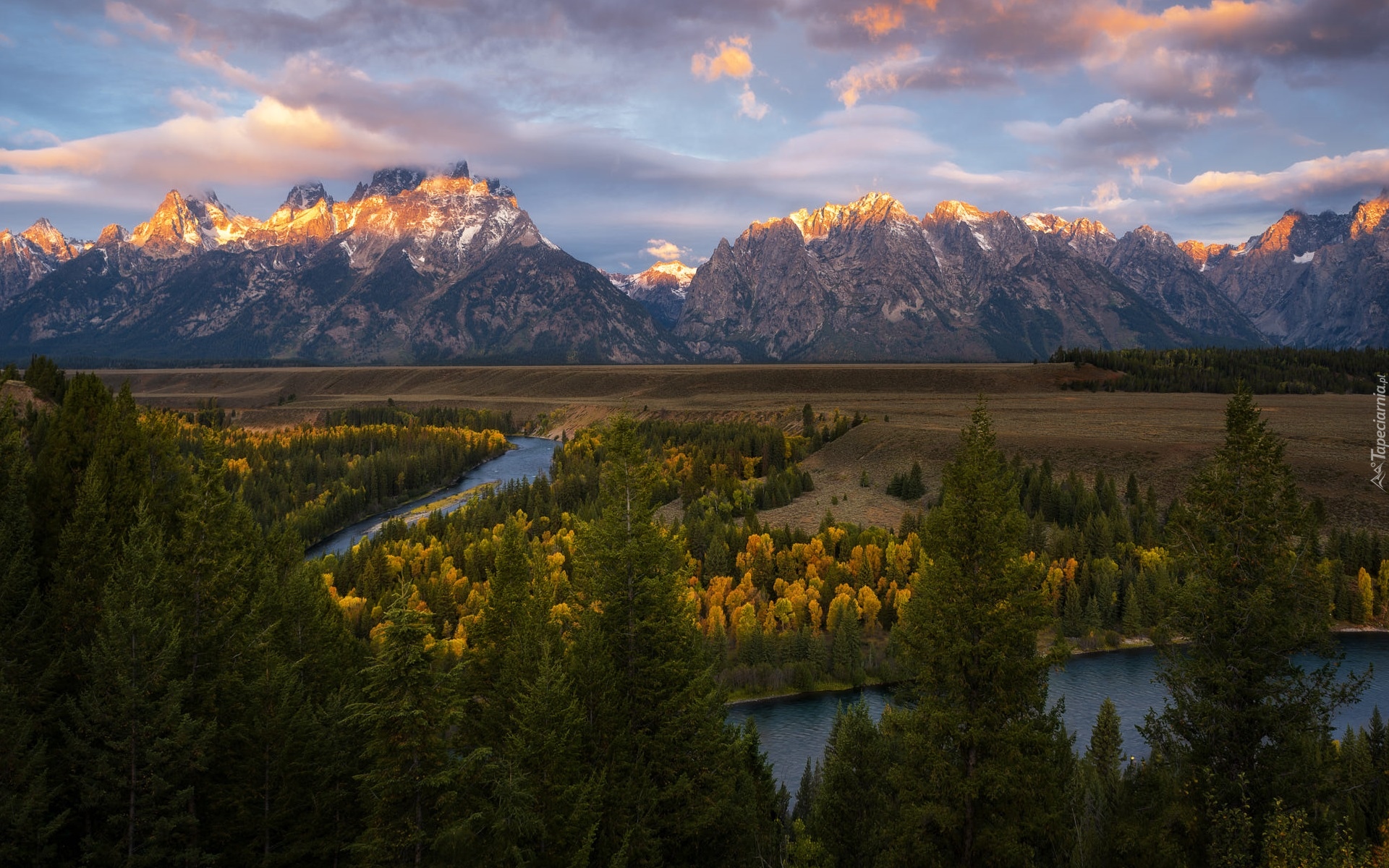 Góry, Teton Range, Rzeka, Snake River, Drzewa, Jesień, Chmury, Park Narodowy Grand Teton, Wyoming, Stany Zjednoczone