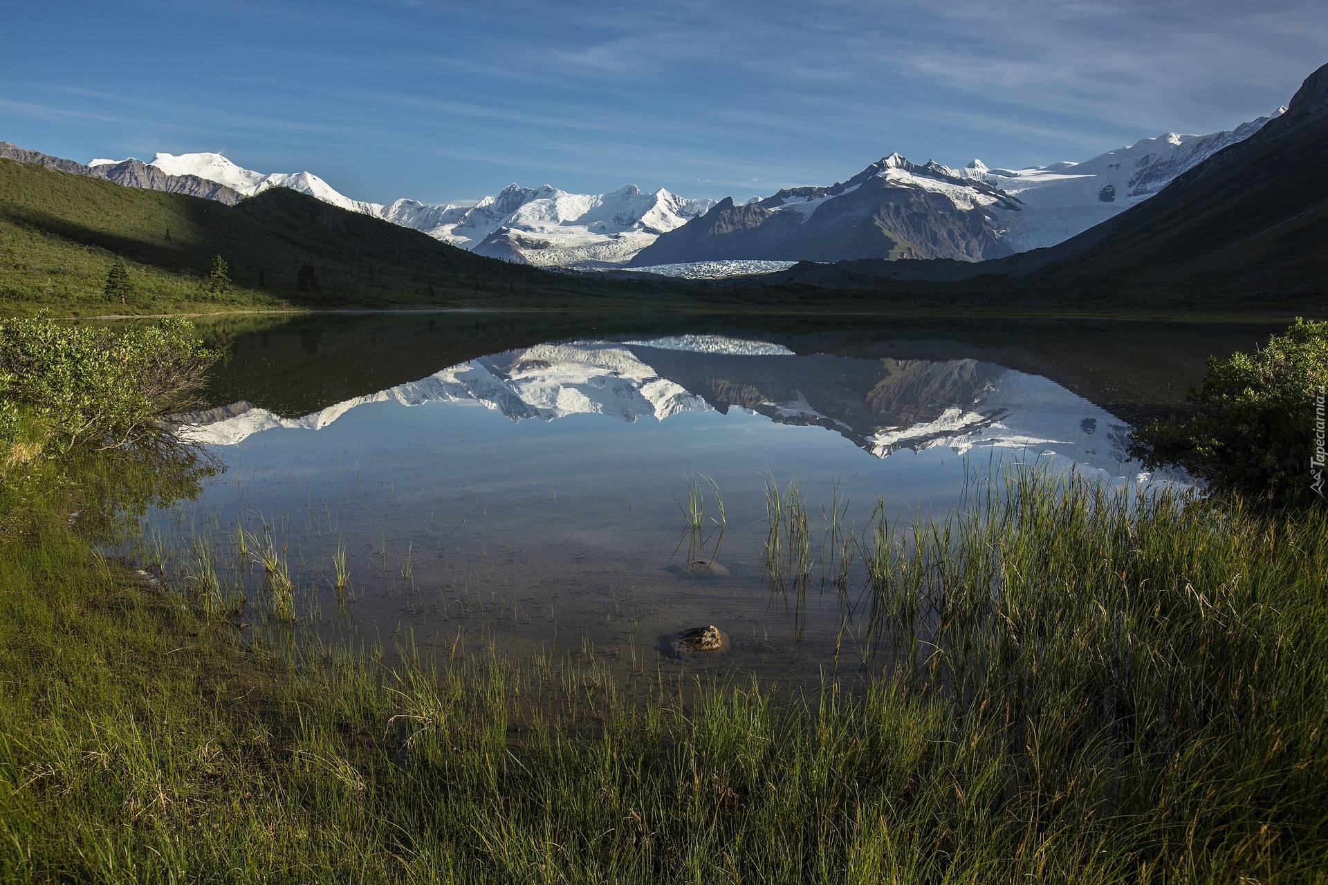 Góry, Śnieg, Jezioro, Park Narodowy Wrangla-Świętego Eliasza, Stan Alaska, Stany Zjednoczone