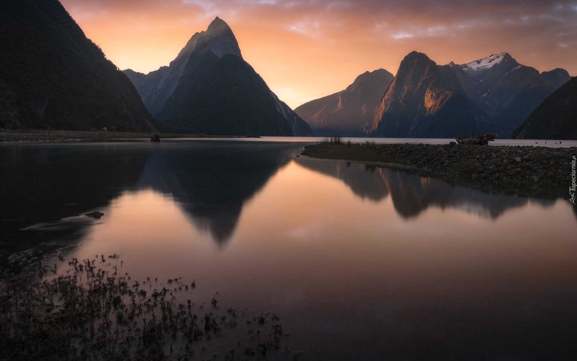 Zatoka Milforda, Fiord Milford, Góry, Alpy Południowe, Góra Mitre Peak, Odbicie, Park Narodowy Fiordland, Wyspa Południowa, Nowa Zelandia