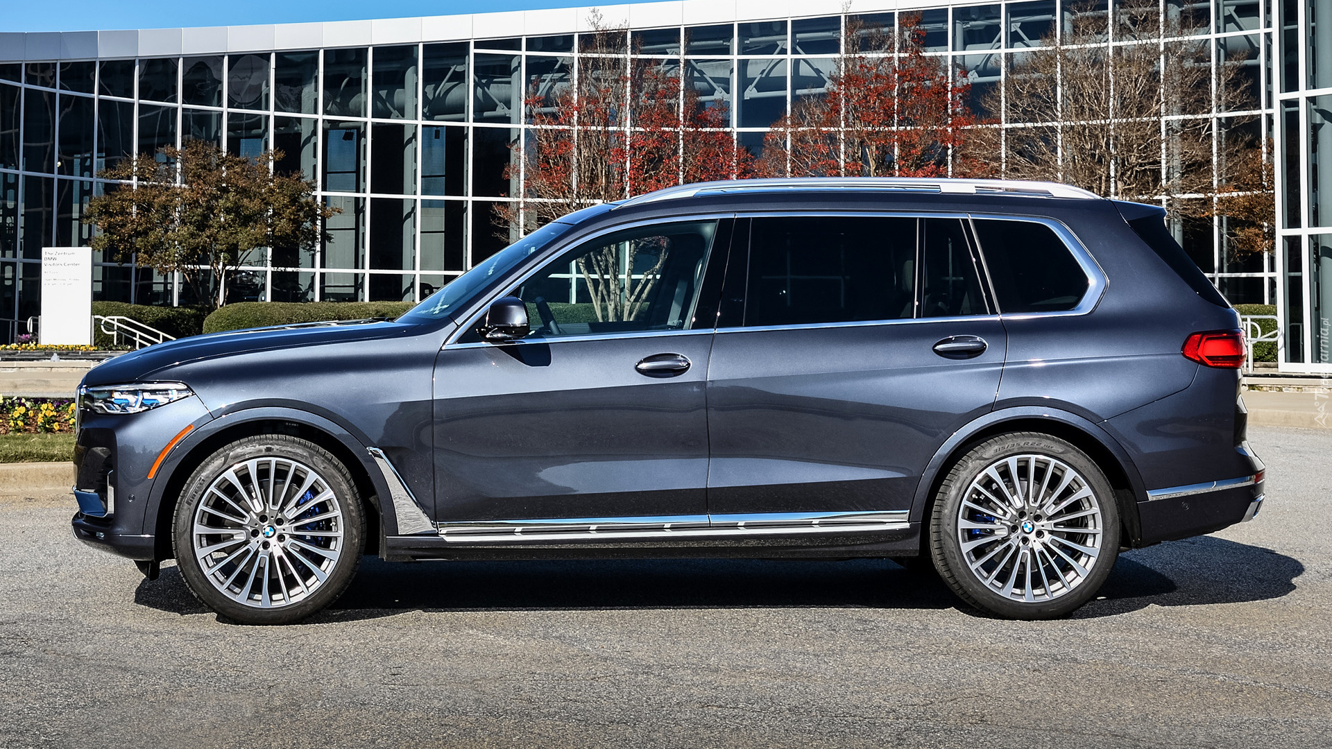 BMW X7, Bok