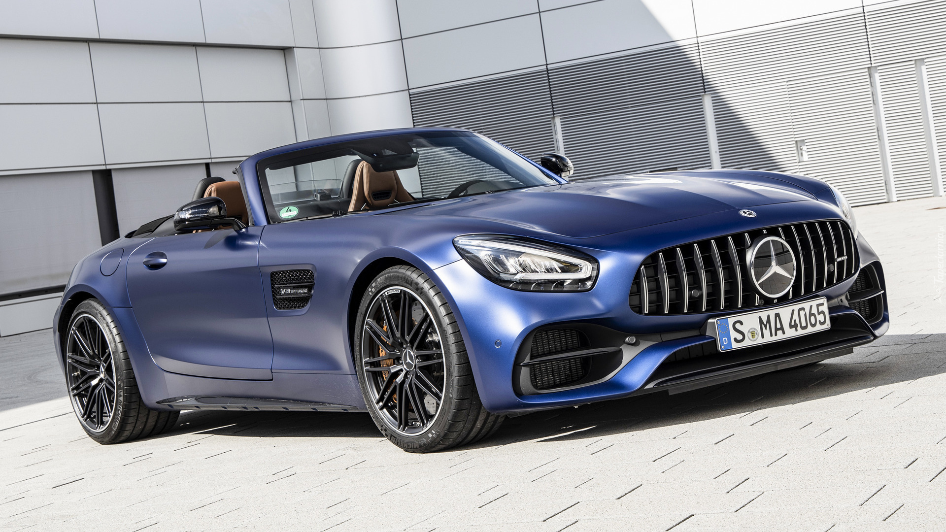 Granatowy, Mercedes-AMG GT C