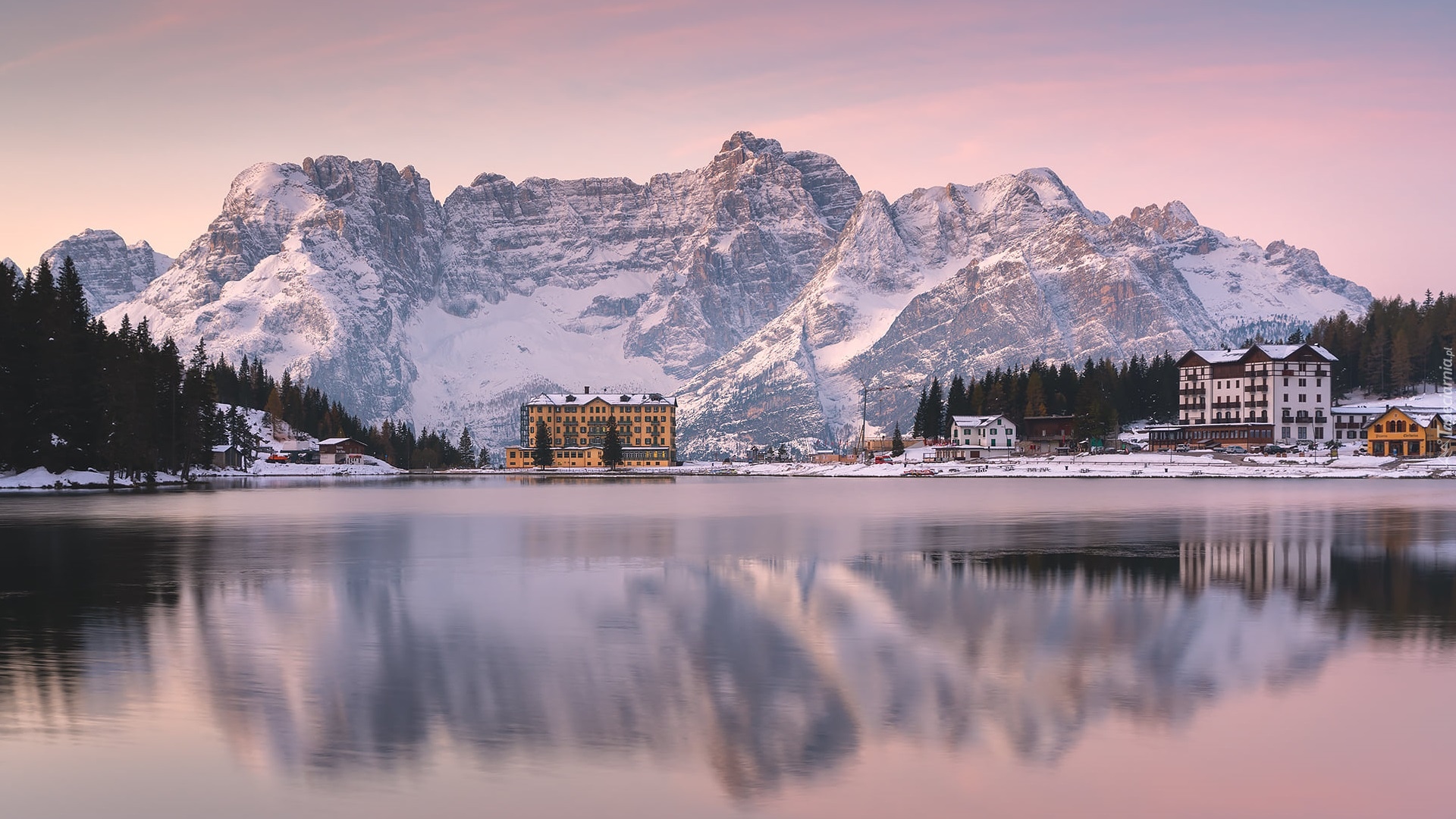 Góry, Dolomity, Jezioro, Misurina Lake, Grand Hotel Misurina, Domy, Odbicie, Cortina dAmpezzo, Włochy