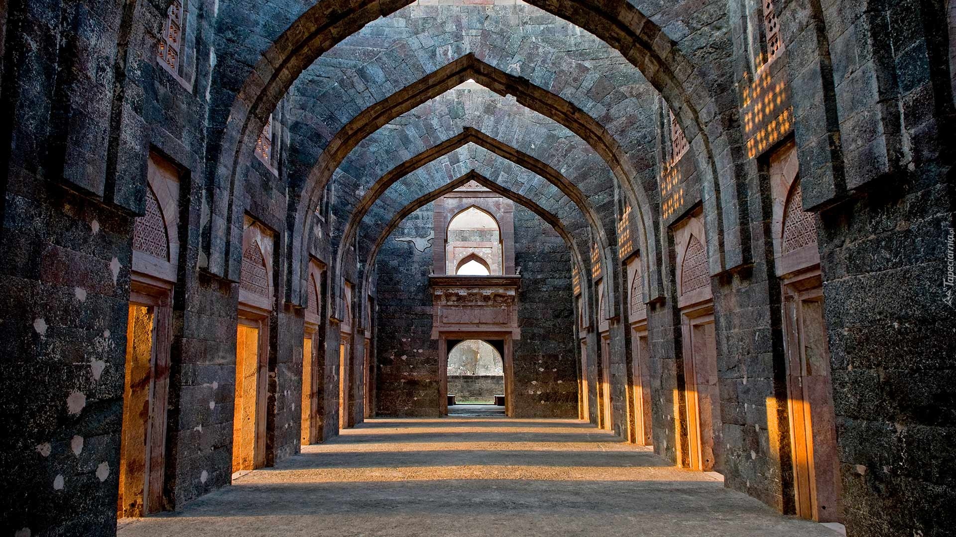 Indie, Mandu, Budowla, Hindola Mahal, Łuki, Architektura