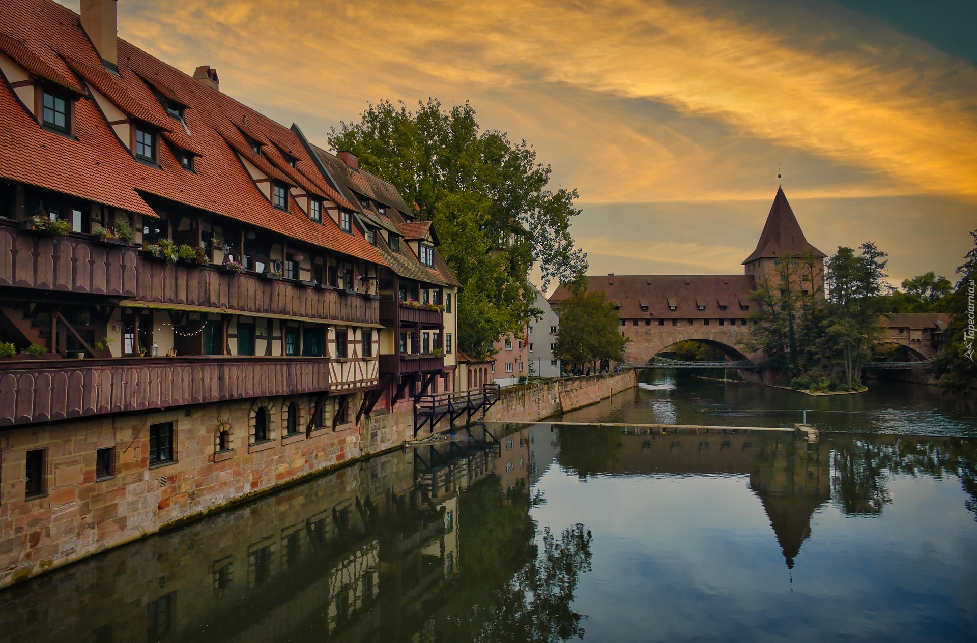 Rzeka Pegnitz, Domy, Norymberga, Niemcy