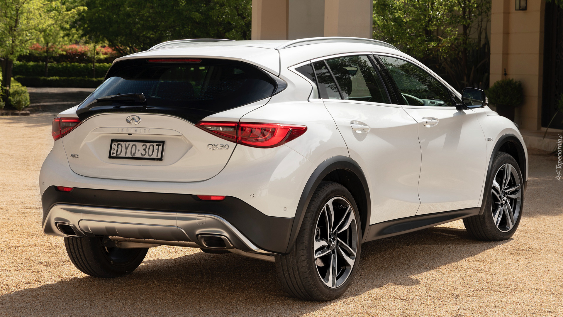 Infiniti QX30