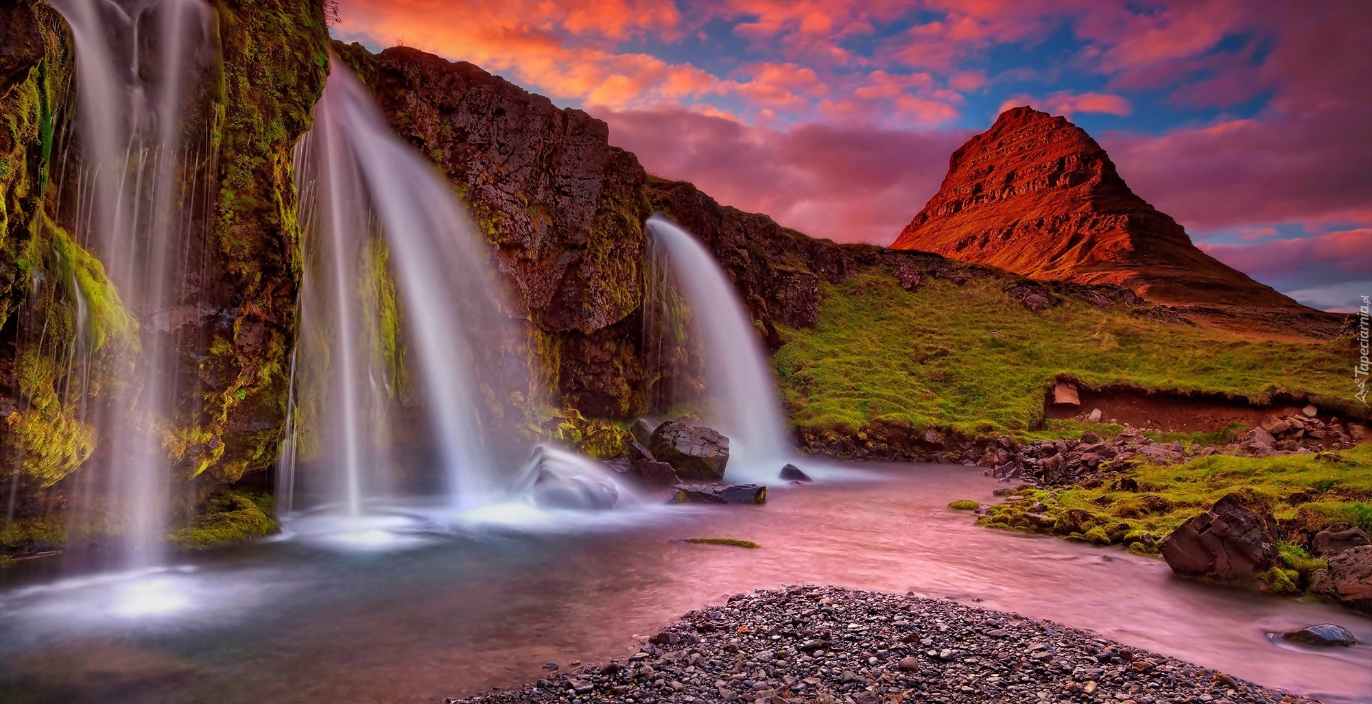 Wodospad, Góra Kirkjufell, Zachód słońca, Islandia