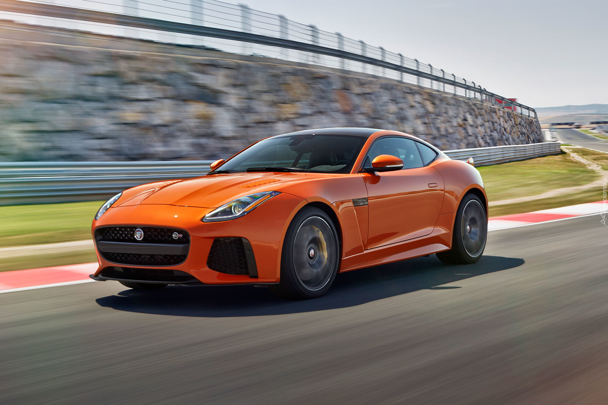 Jaguar F-Type SVR, Pomarańczowy