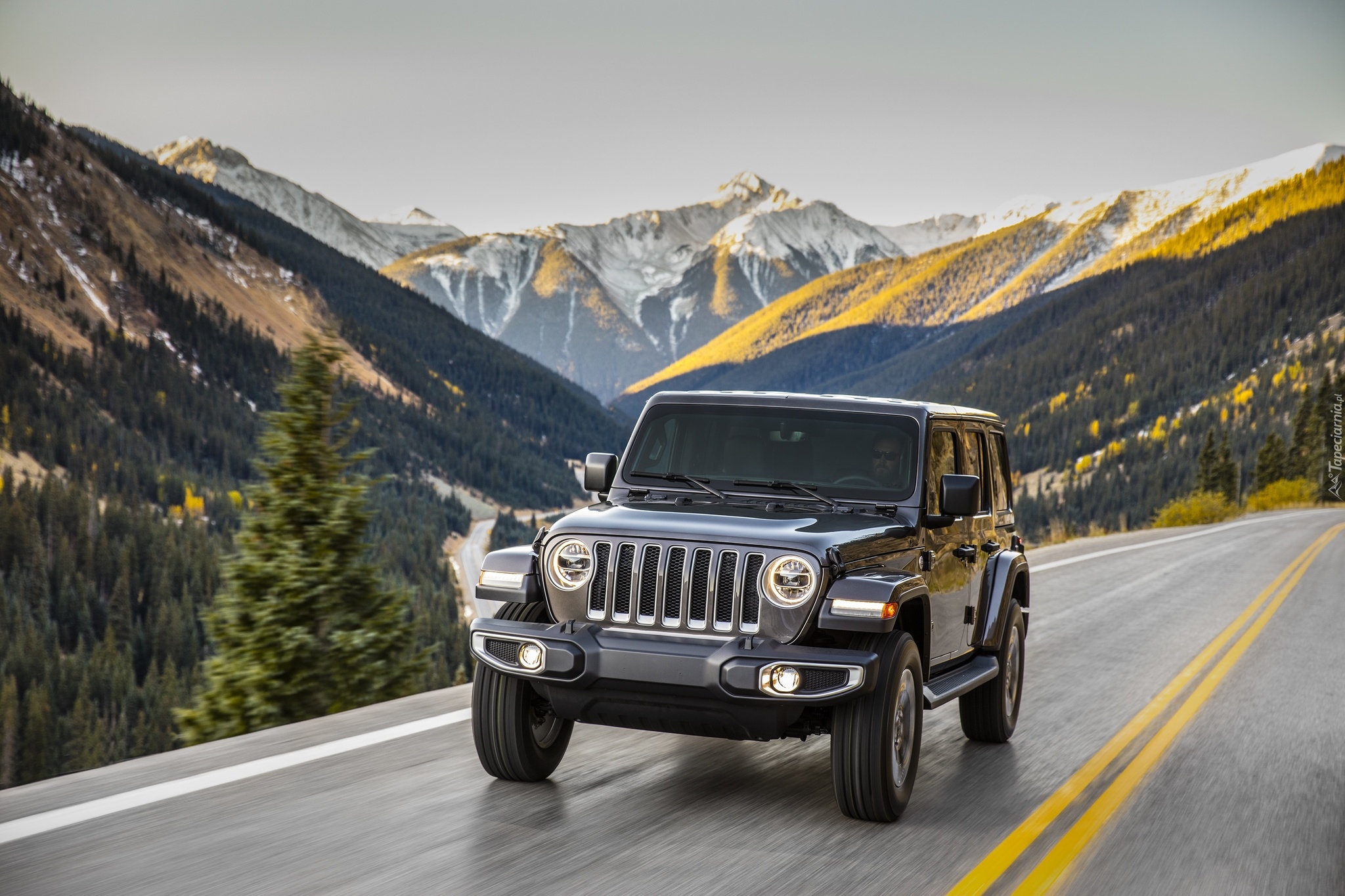 Jeep Wrangler Unlimited Sahara, 2018, Droga, Góry