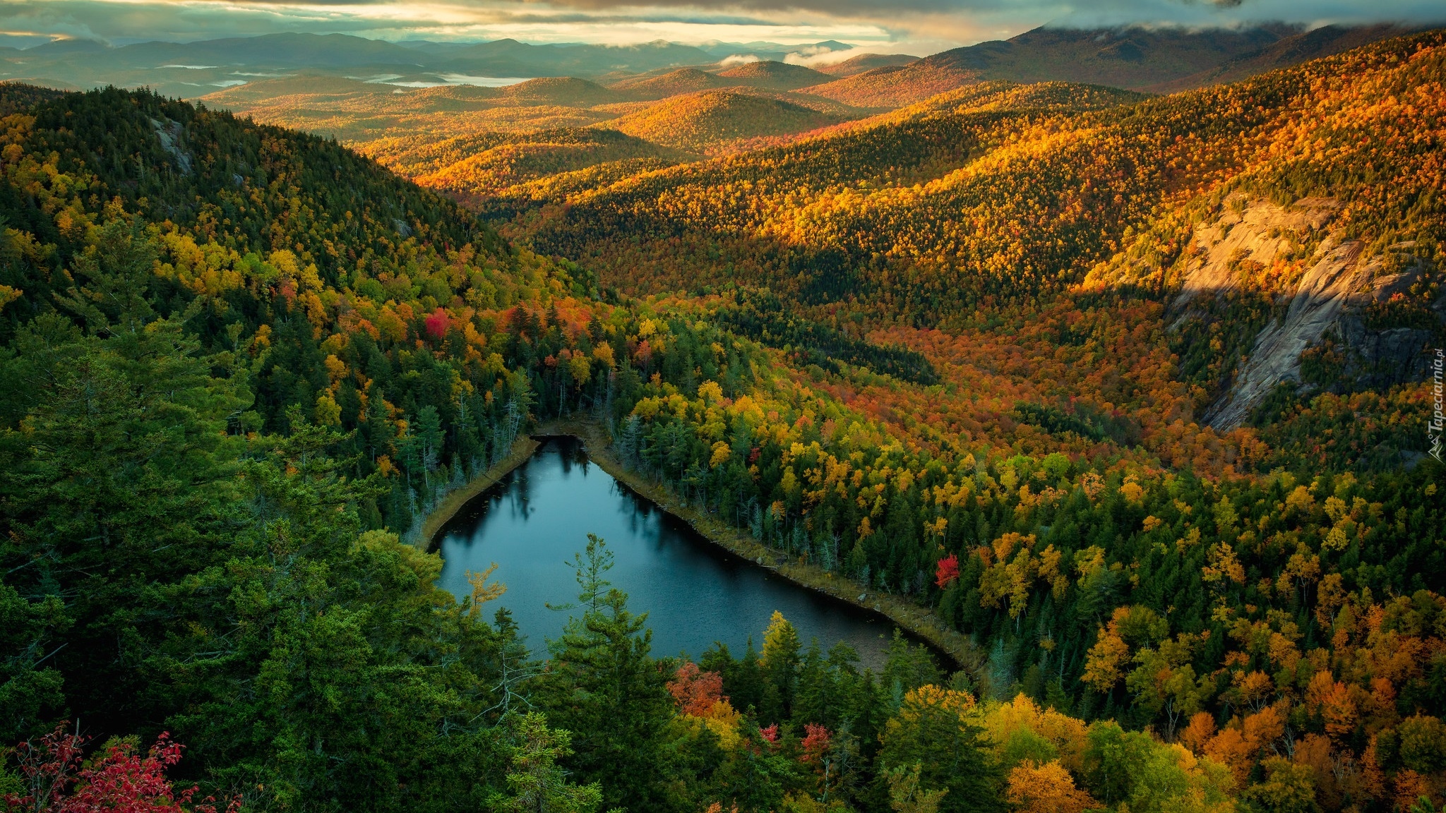 Jesień, Lasy, Góry Adirondack, Jezioro, Kolorowe, Drzewa, Stan Nowy Jork, Stany Zjednoczone