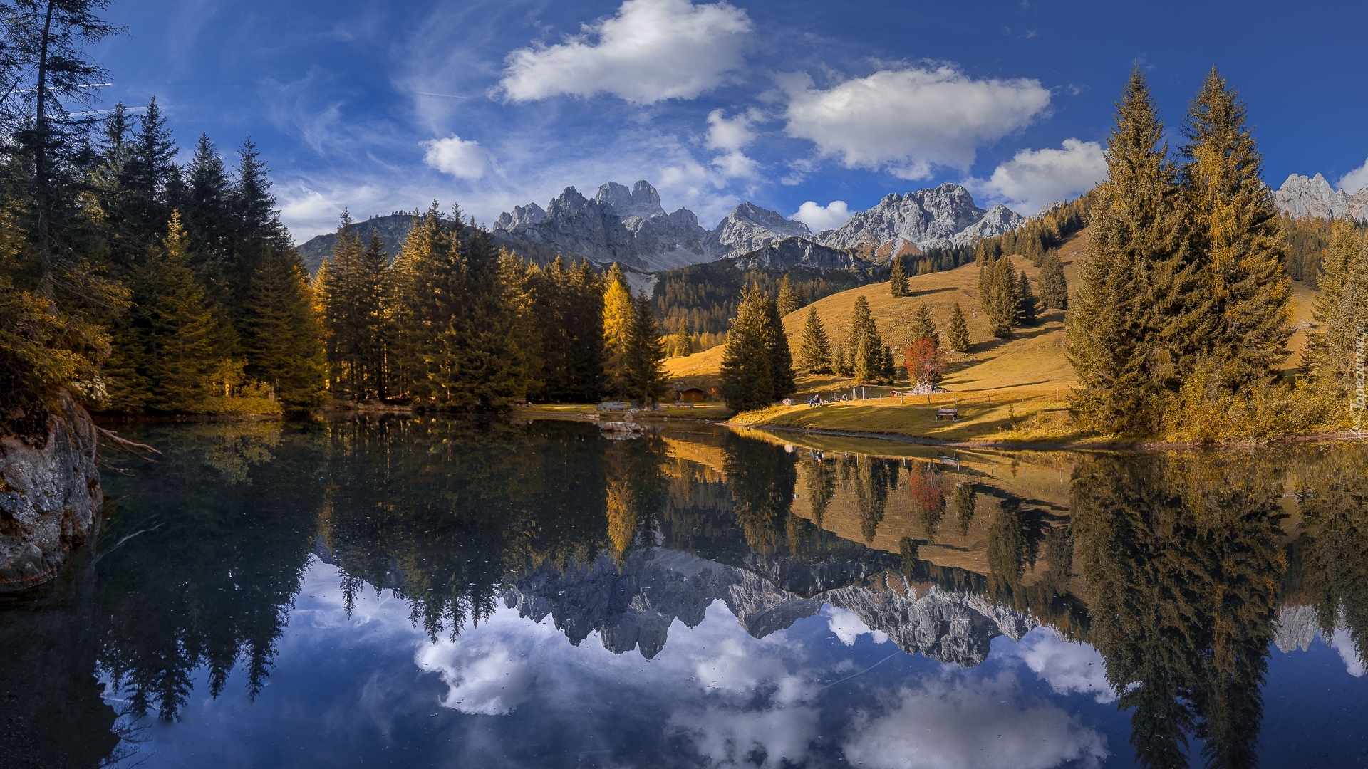 Góry Gosaukamm, Północne Alpy Wapienne, Drzewa, Chmury, Jezioro Almsee, Odbicie, Filzmoos, Austria