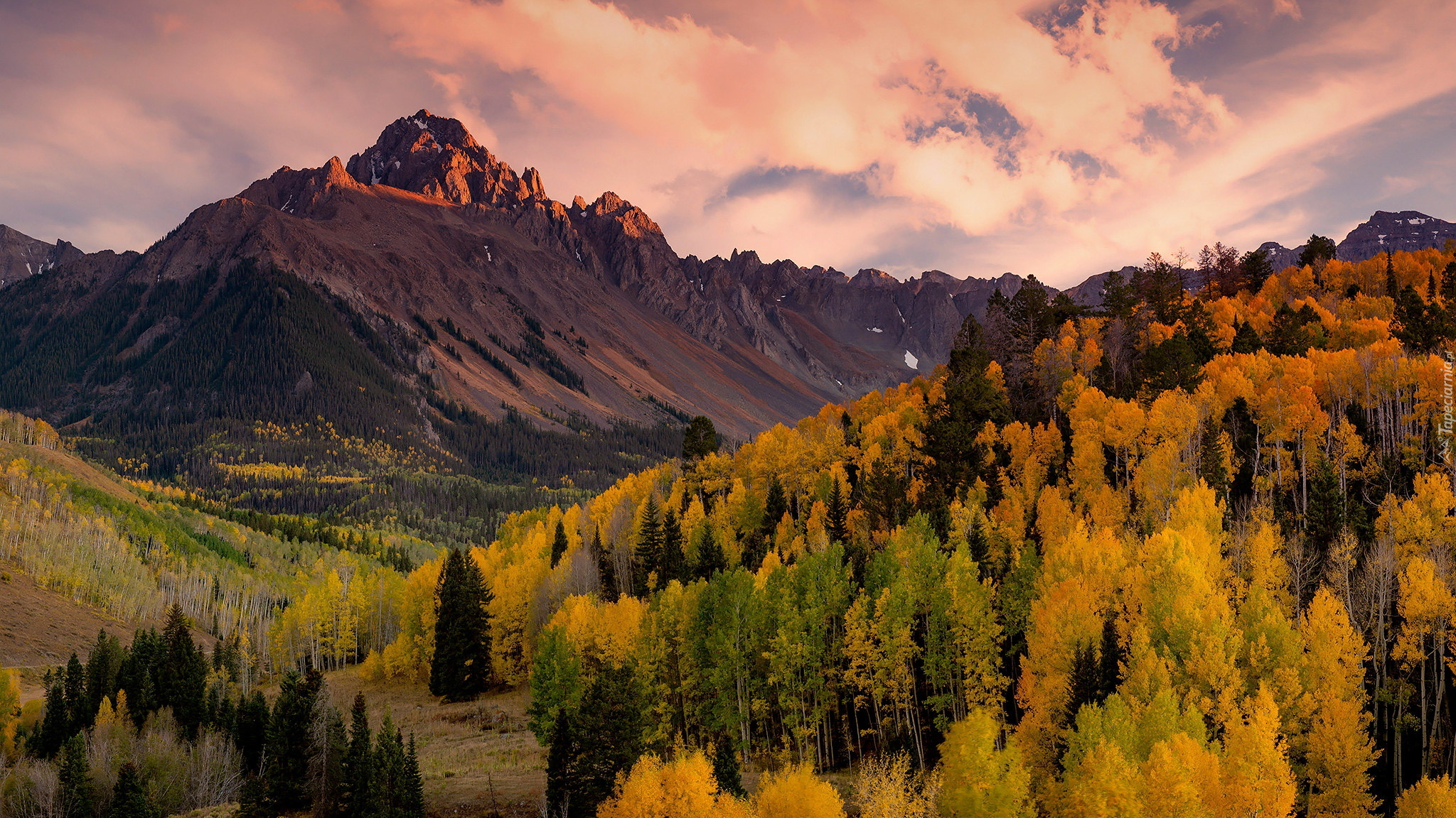 Góry, San Juan Mountains, Góra Mount Sneffels, Lasy, Drzewa, Jesień, Przełęcz Dallas Divide, Kolorado, Stany Zjednoczone